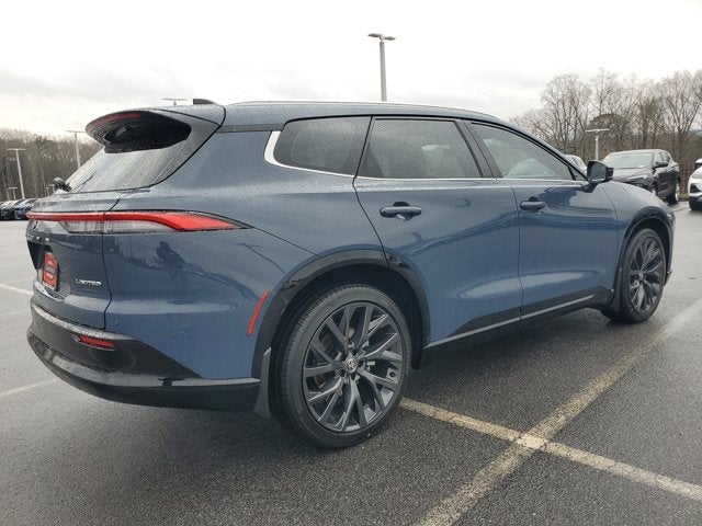 2025 Toyota Crown Signia Limited