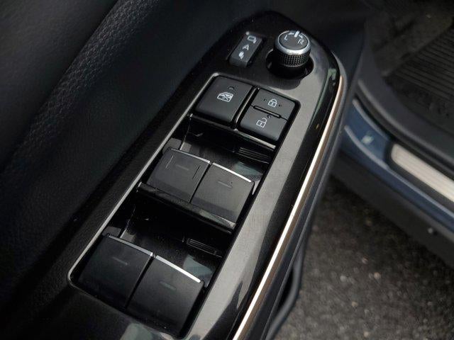 2025 Toyota Crown Signia Limited