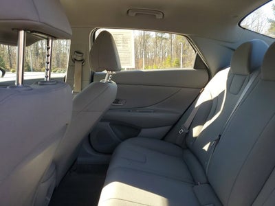 2024 Hyundai Elantra SE