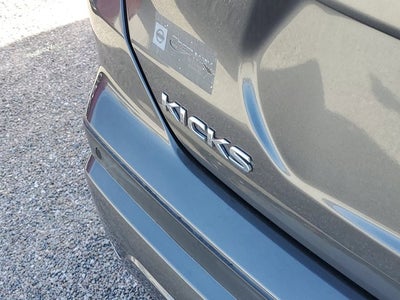 2022 Nissan Kicks SV