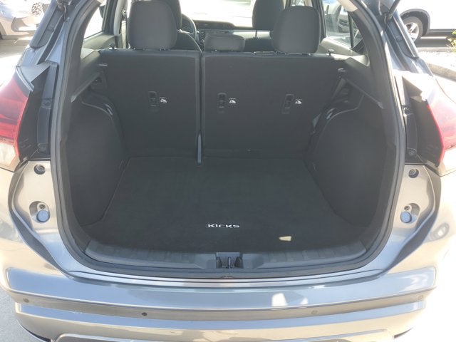 2022 Nissan Kicks SV