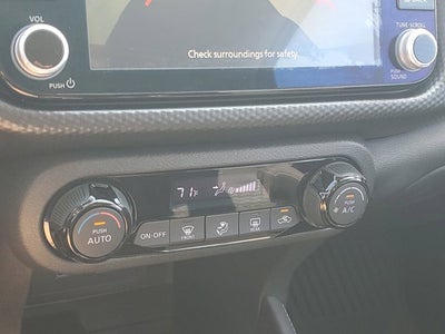 2022 Nissan Kicks SV