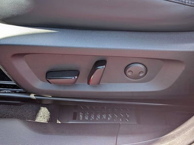 2023 Mitsubishi Outlander PHEV SE