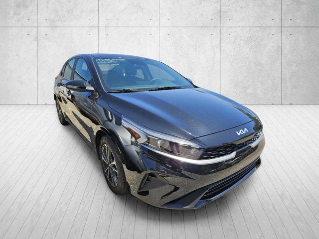 2024 Kia Forte LXS AT's photo
