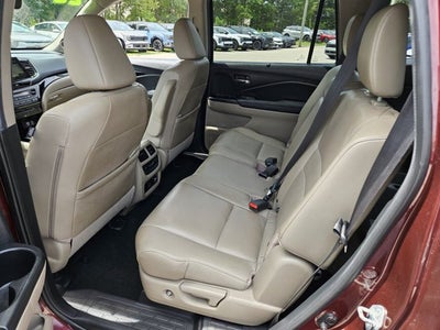 2022 Honda Pilot Touring 8-Passenger