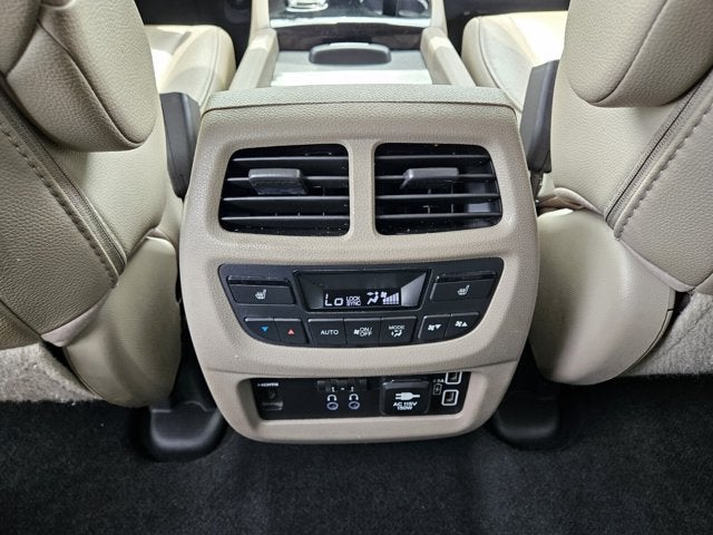 2022 Honda Pilot Touring 8-Passenger