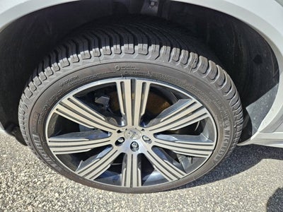 2024 Volvo XC90 Plus Bright Theme