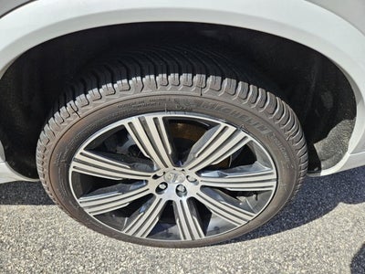 2024 Volvo XC90 Plus Bright Theme