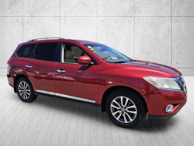 2015 Nissan Pathfinder SL 2WD's photo