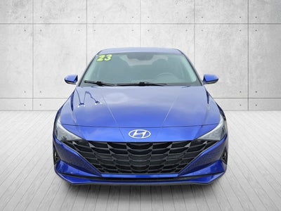 2023 Hyundai Elantra SE