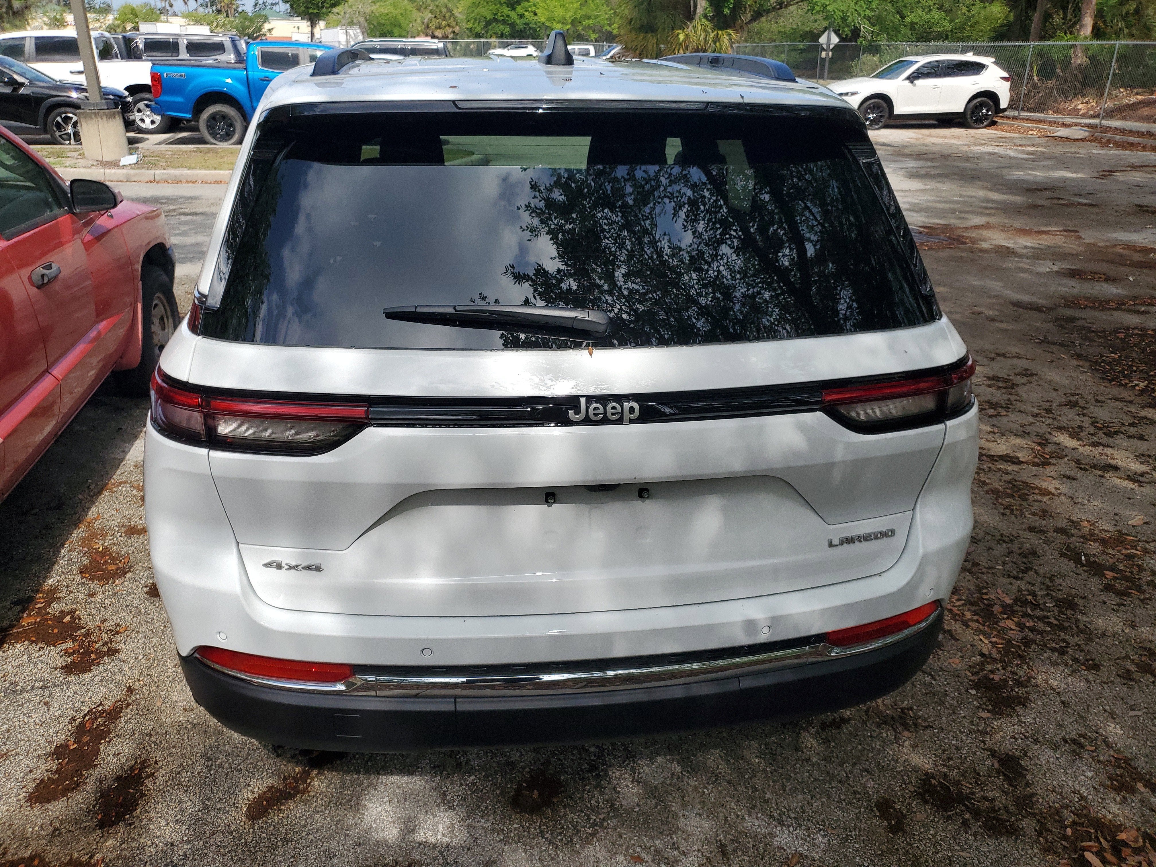 2025 Jeep Grand Cherokee Laredo