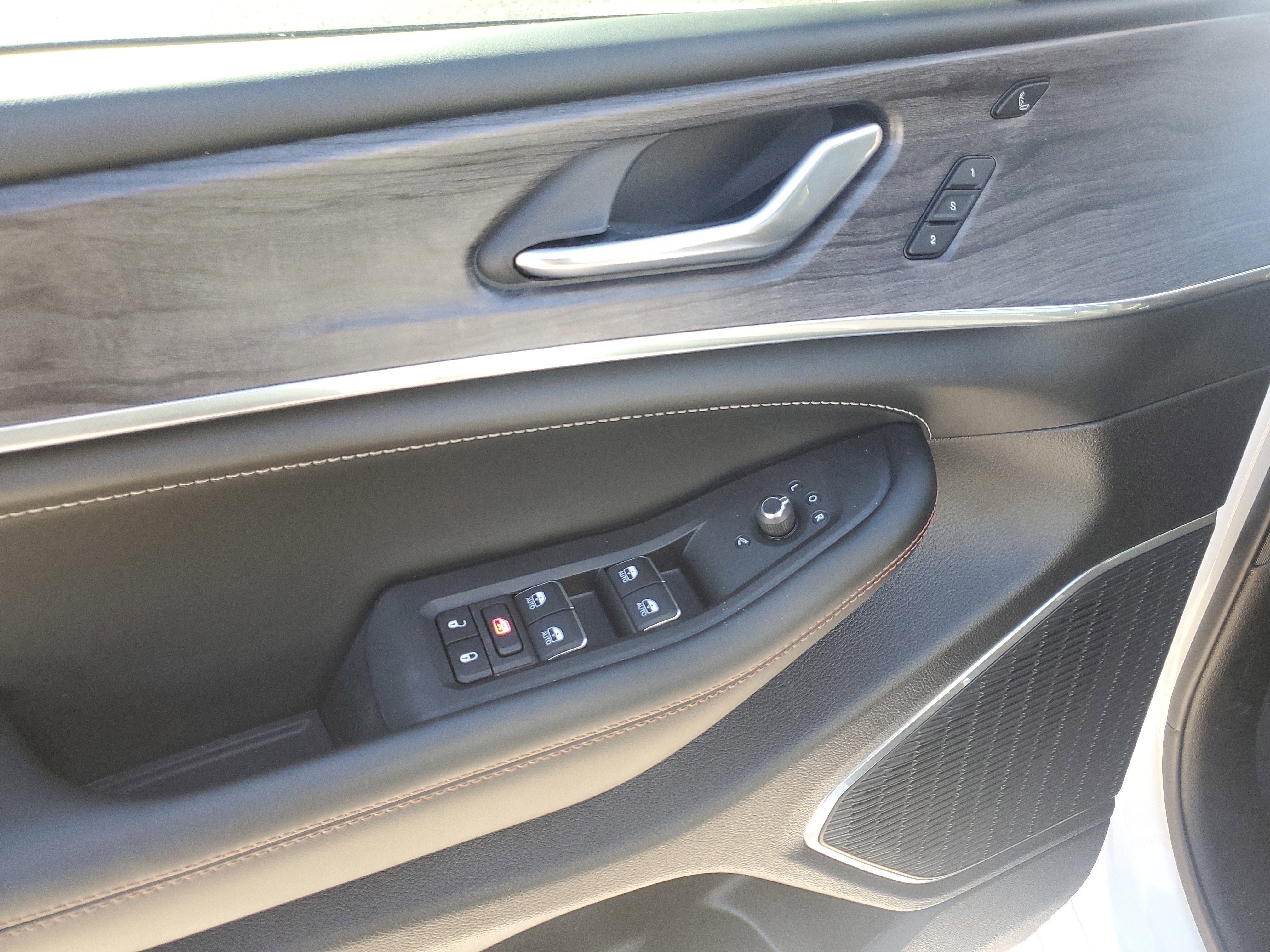 2025 Jeep Grand Cherokee L Overland