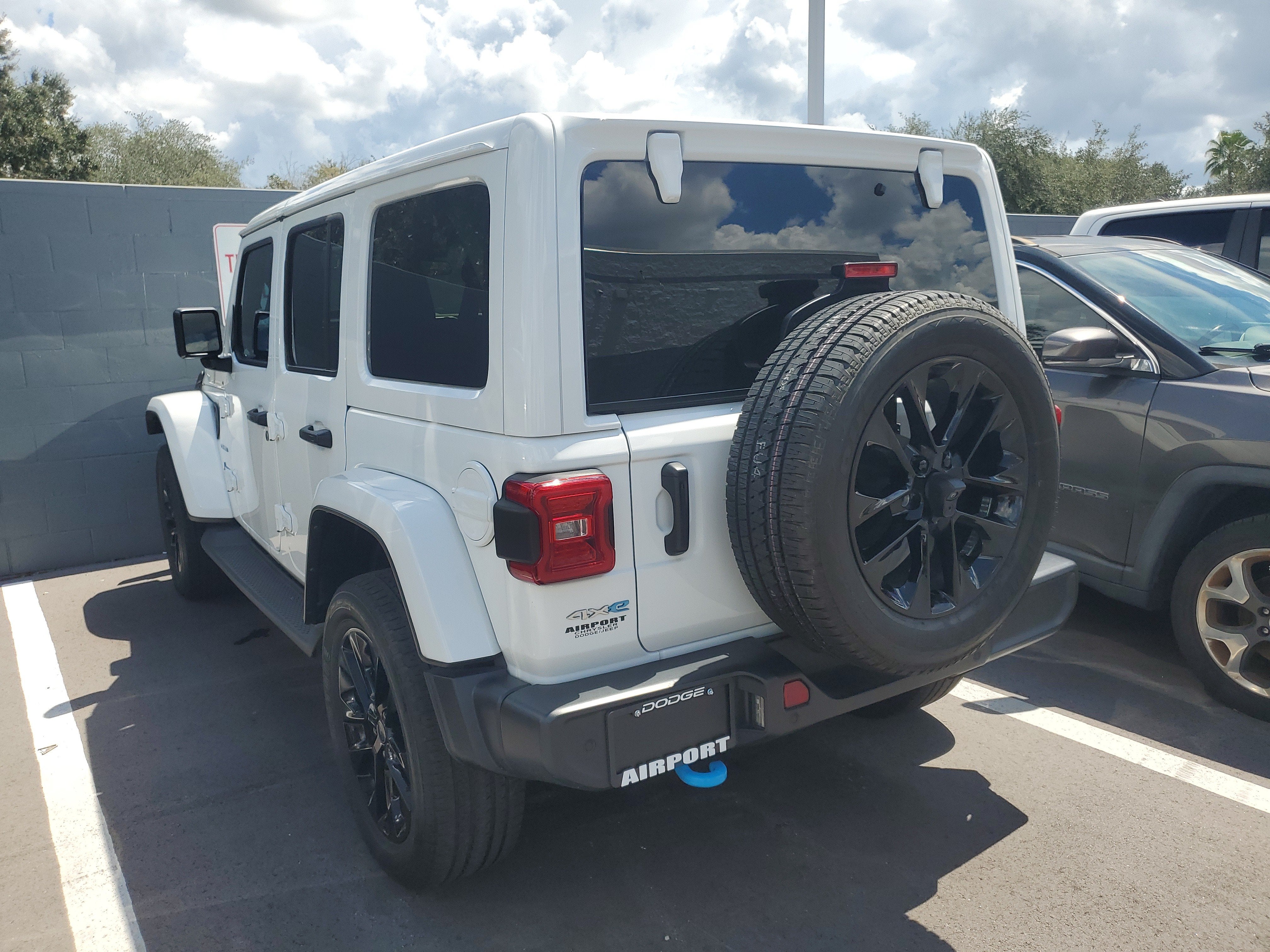 2024 Jeep Wrangler 4xe Sahara