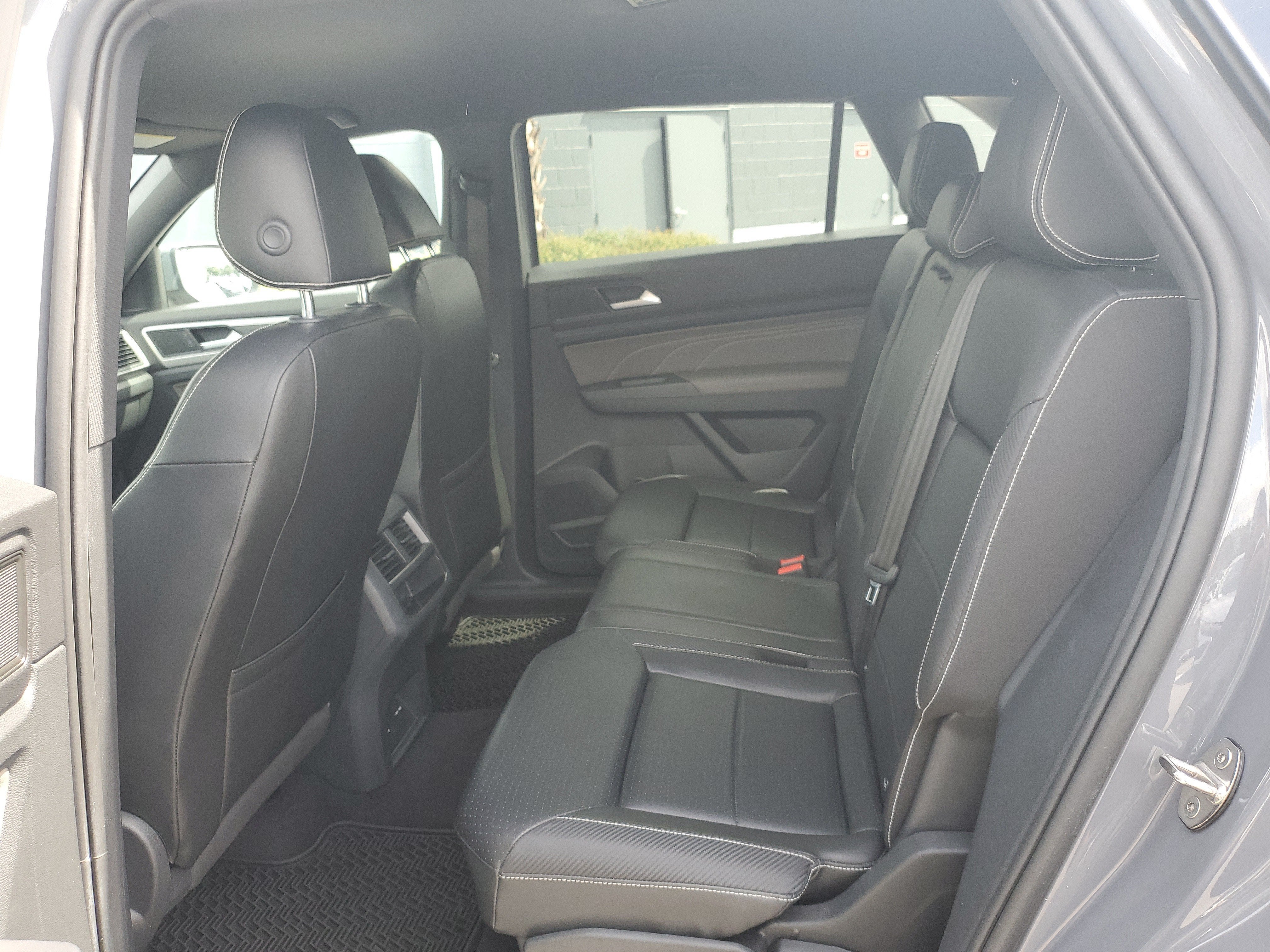 2021 Volkswagen Atlas Cross Sport 3.6L V6 SE w/Technology R-Line