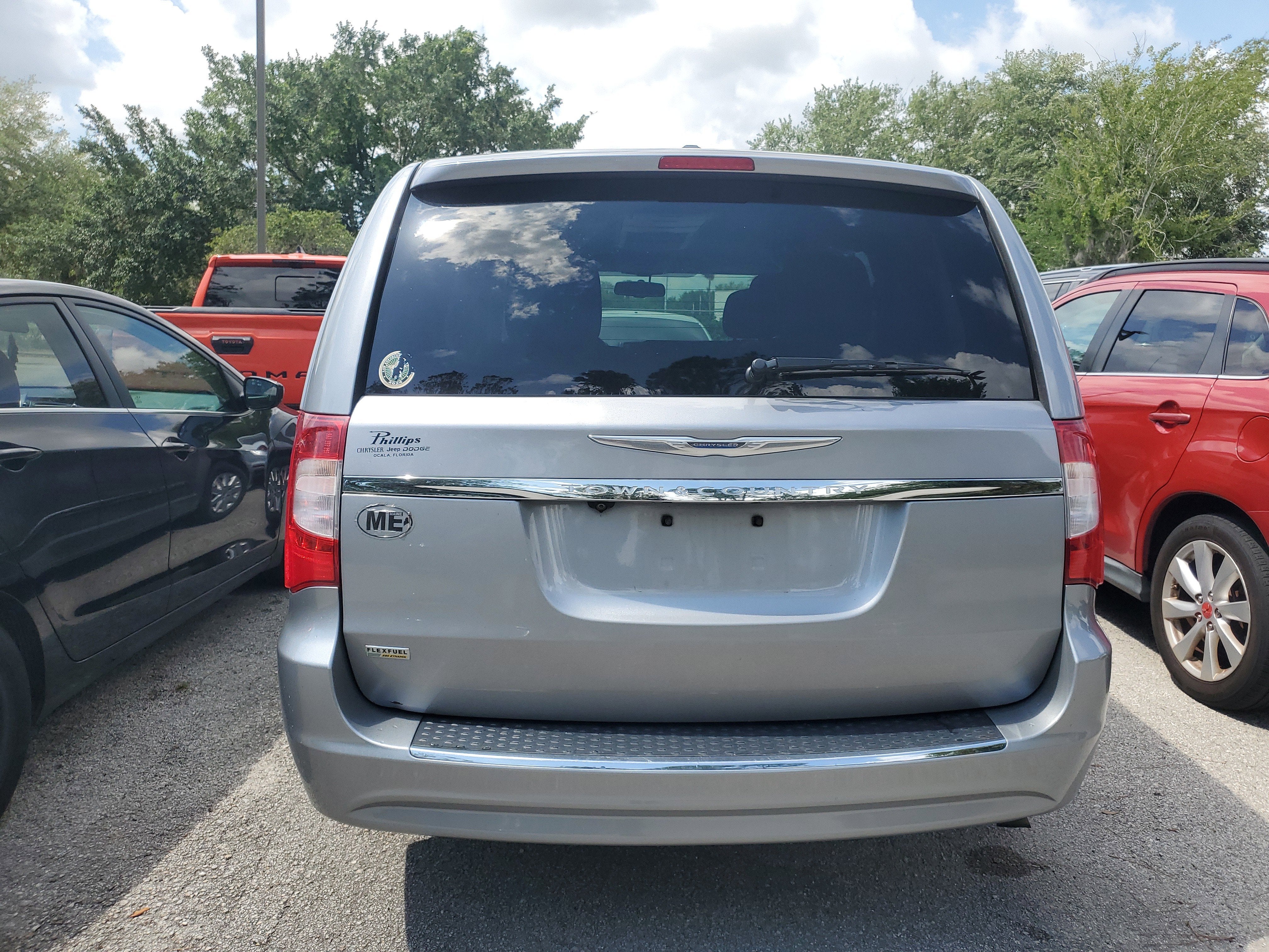 2014 Chrysler Town & Country Touring