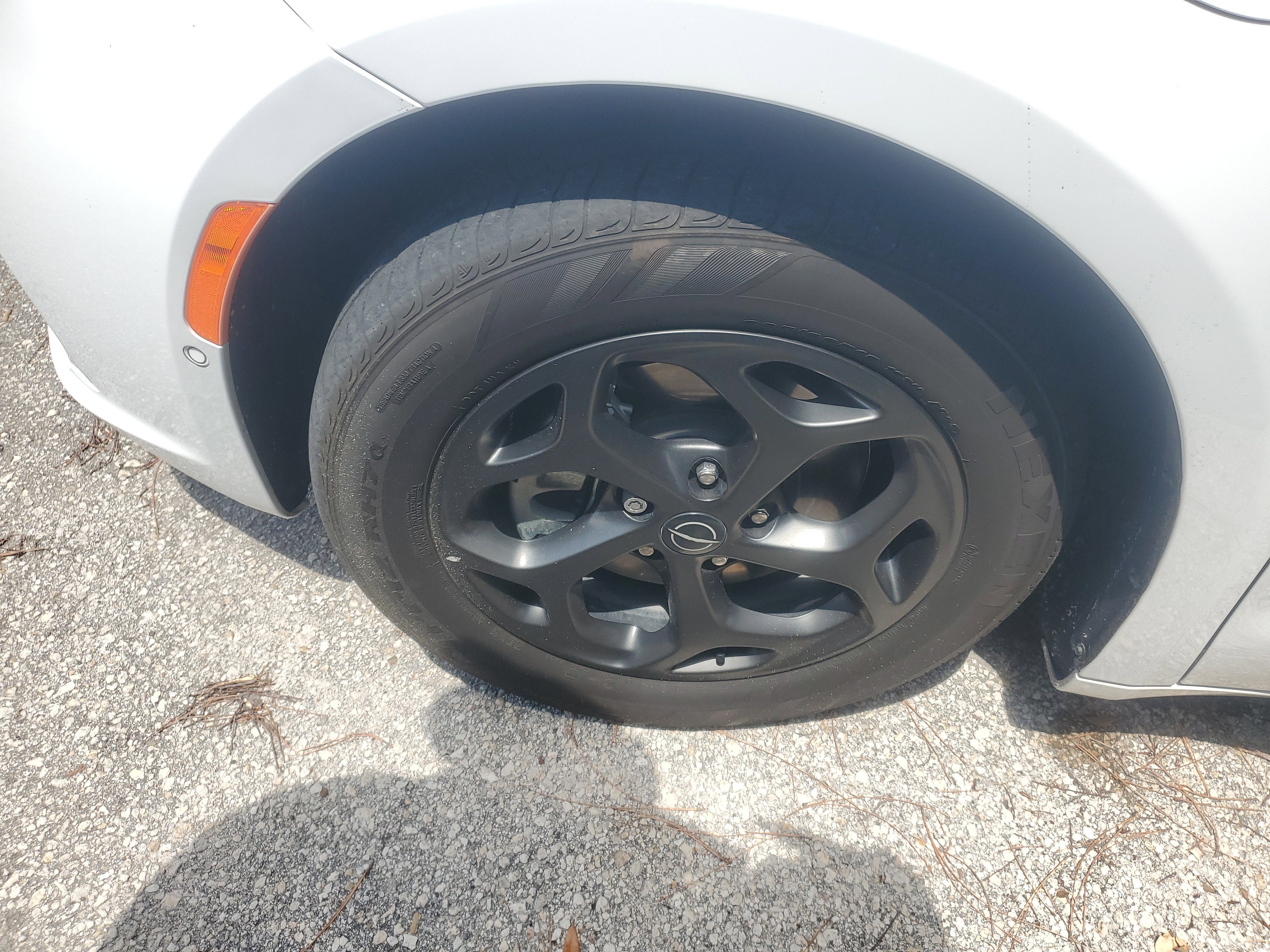 2025 Chrysler Pacifica Hybrid Premium S Appearance Pkg