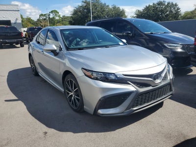 2024 Toyota Camry SE