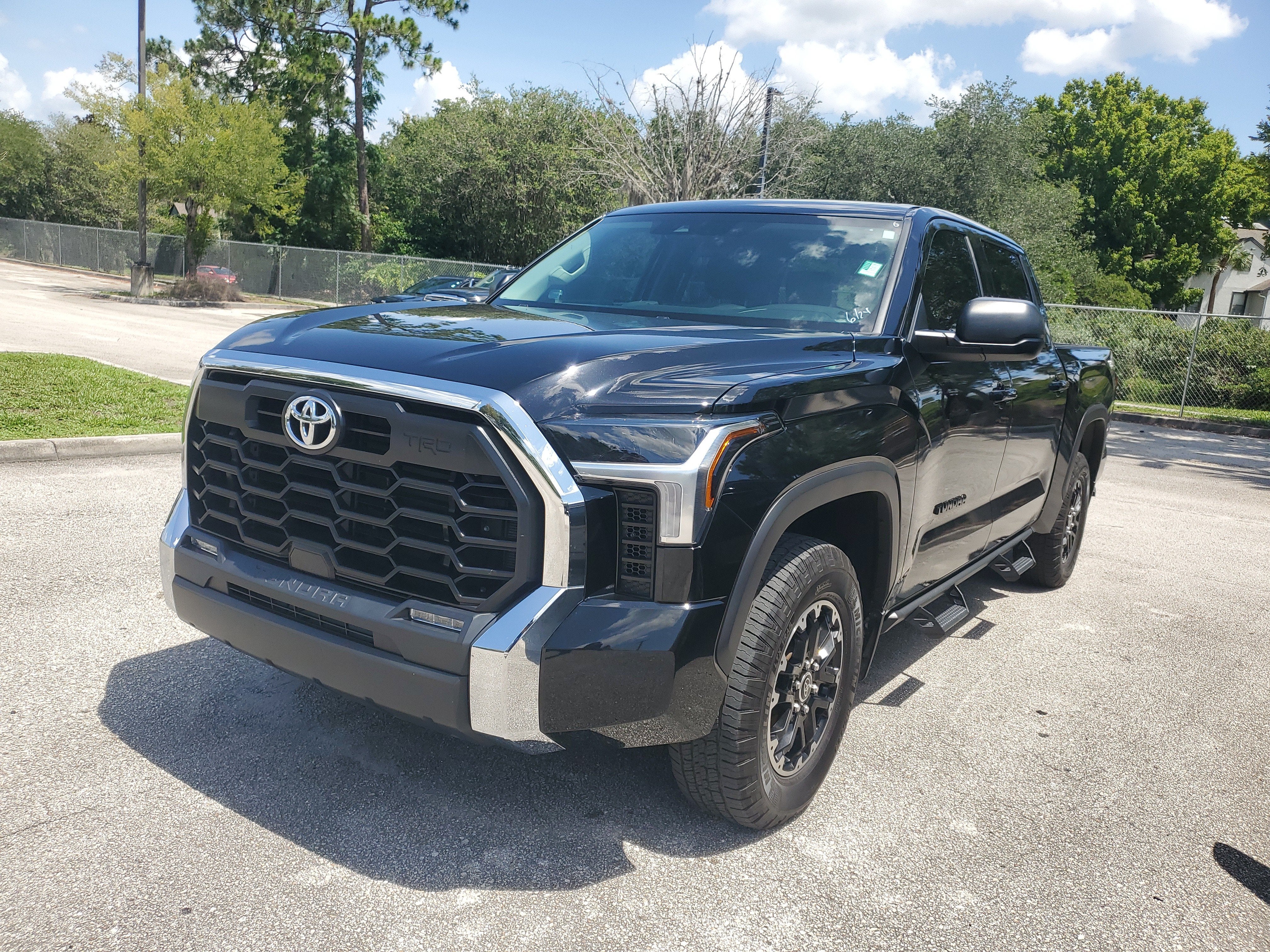 2024 Toyota Tundra 4WD SR5