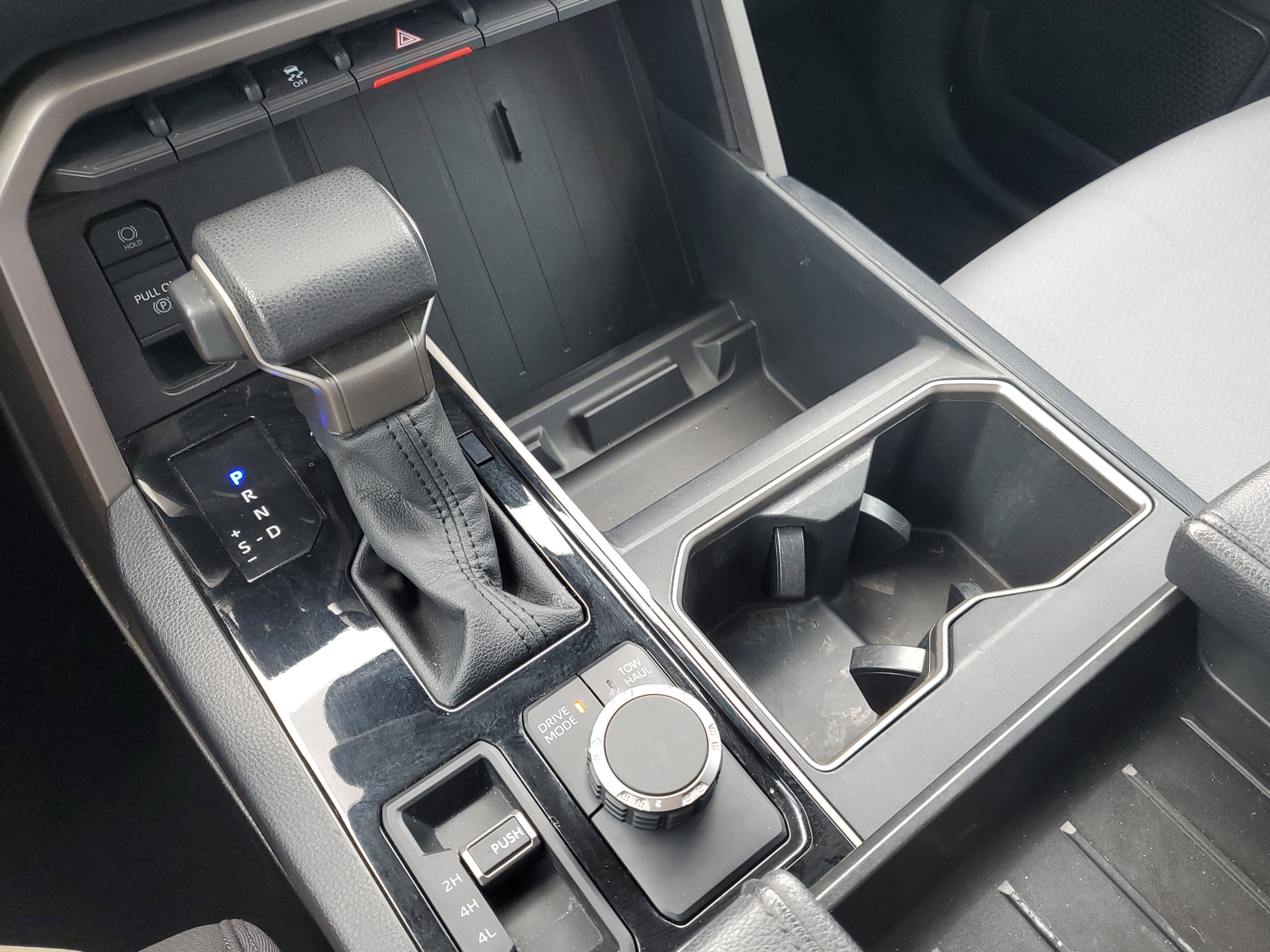 2024 Toyota Tundra 4WD SR5