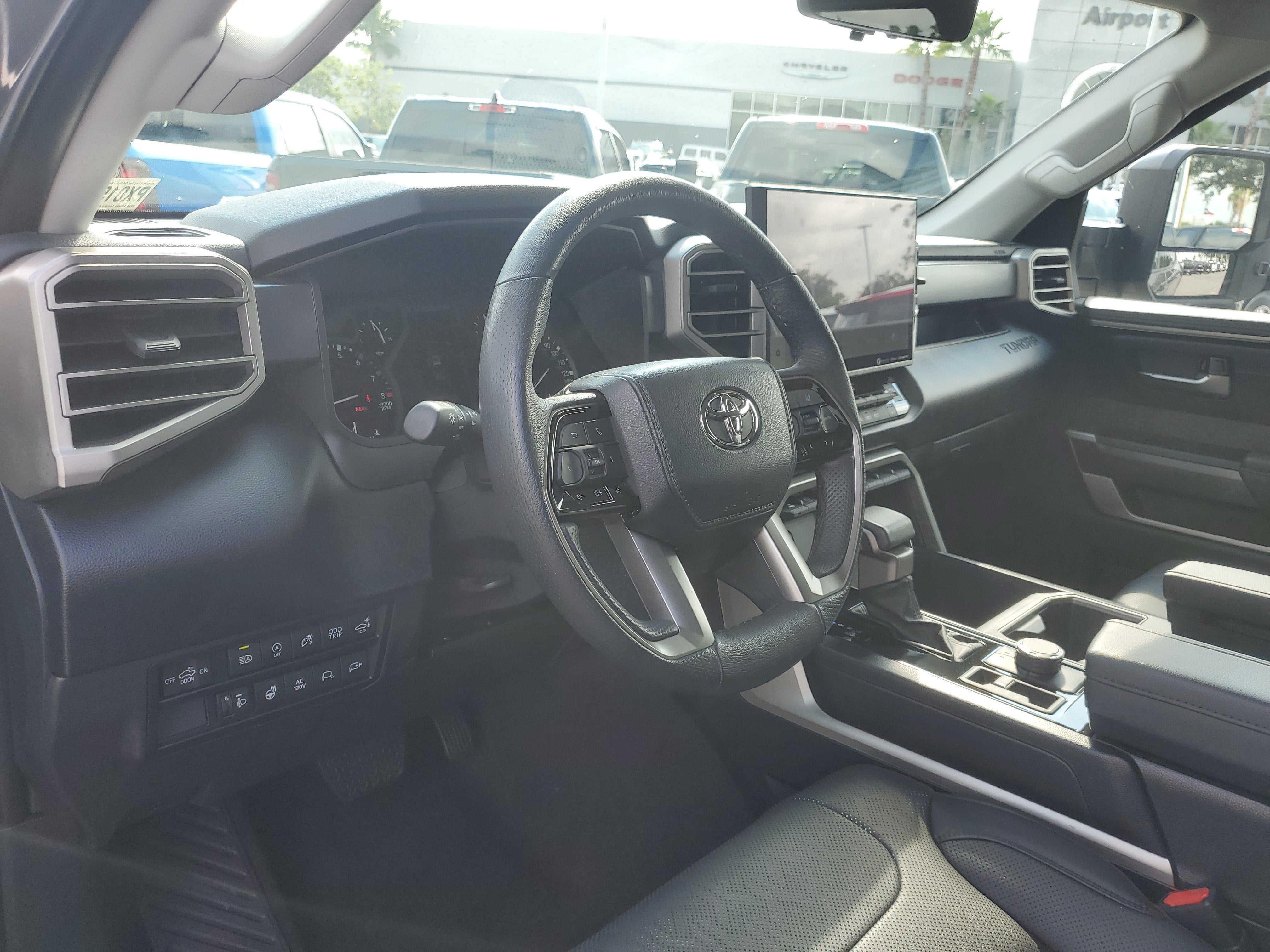 2023 Toyota Tundra 4WD SR5