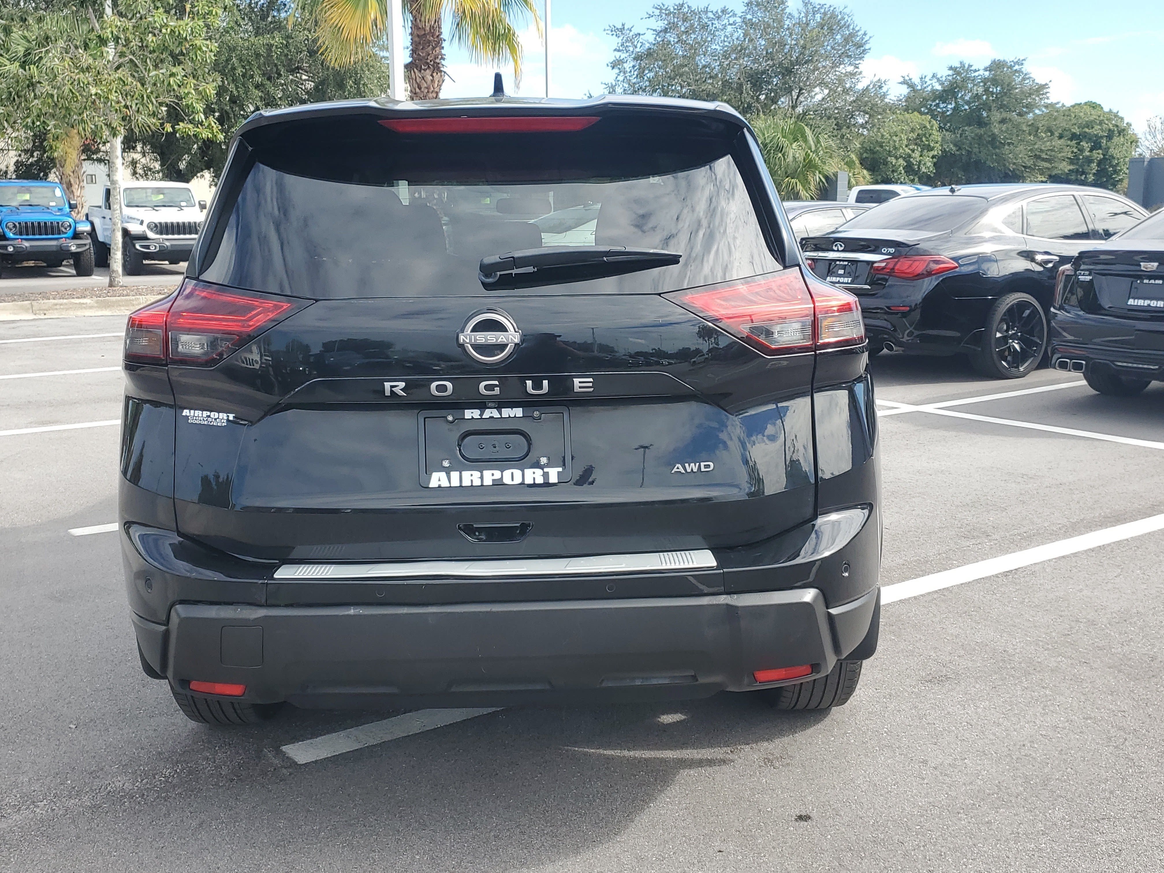 2025 Nissan Rogue SV