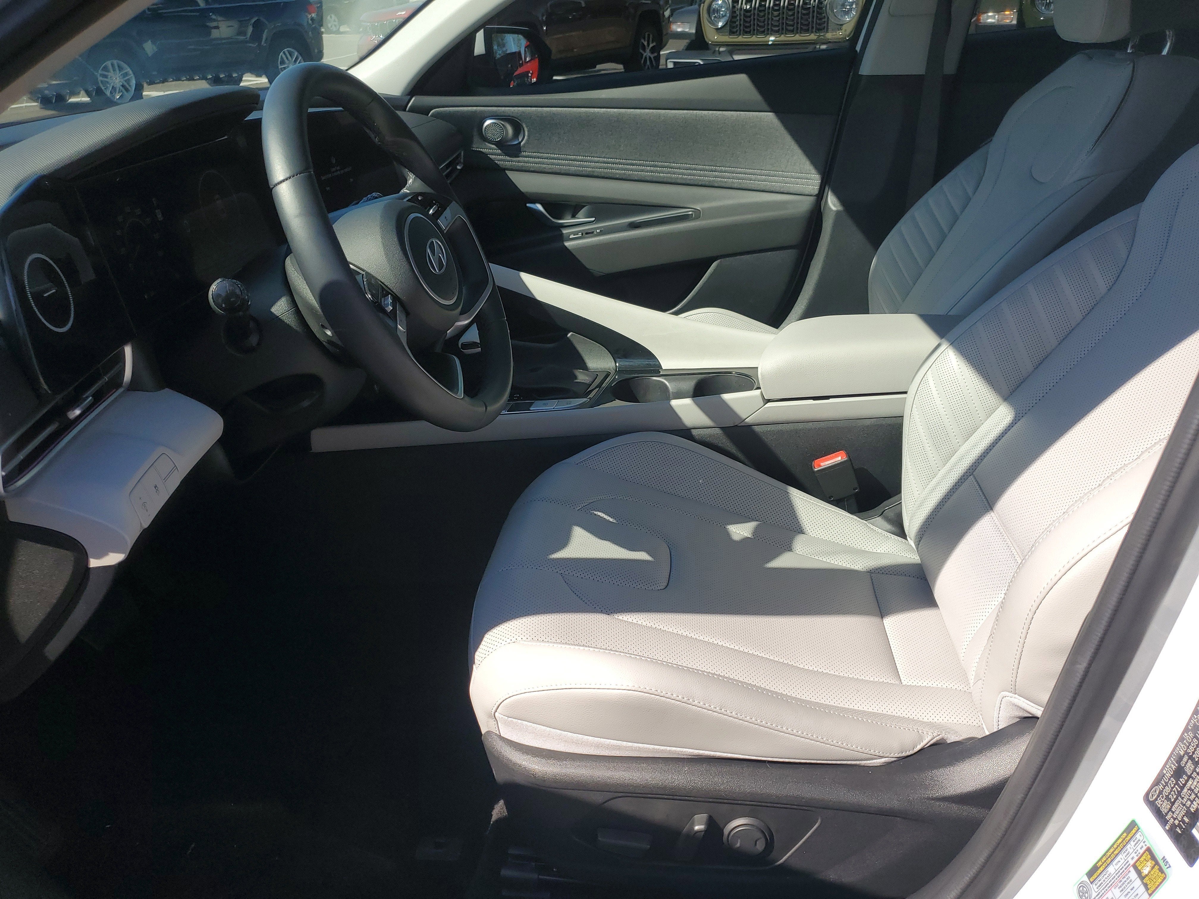 2024 Hyundai Elantra Limited