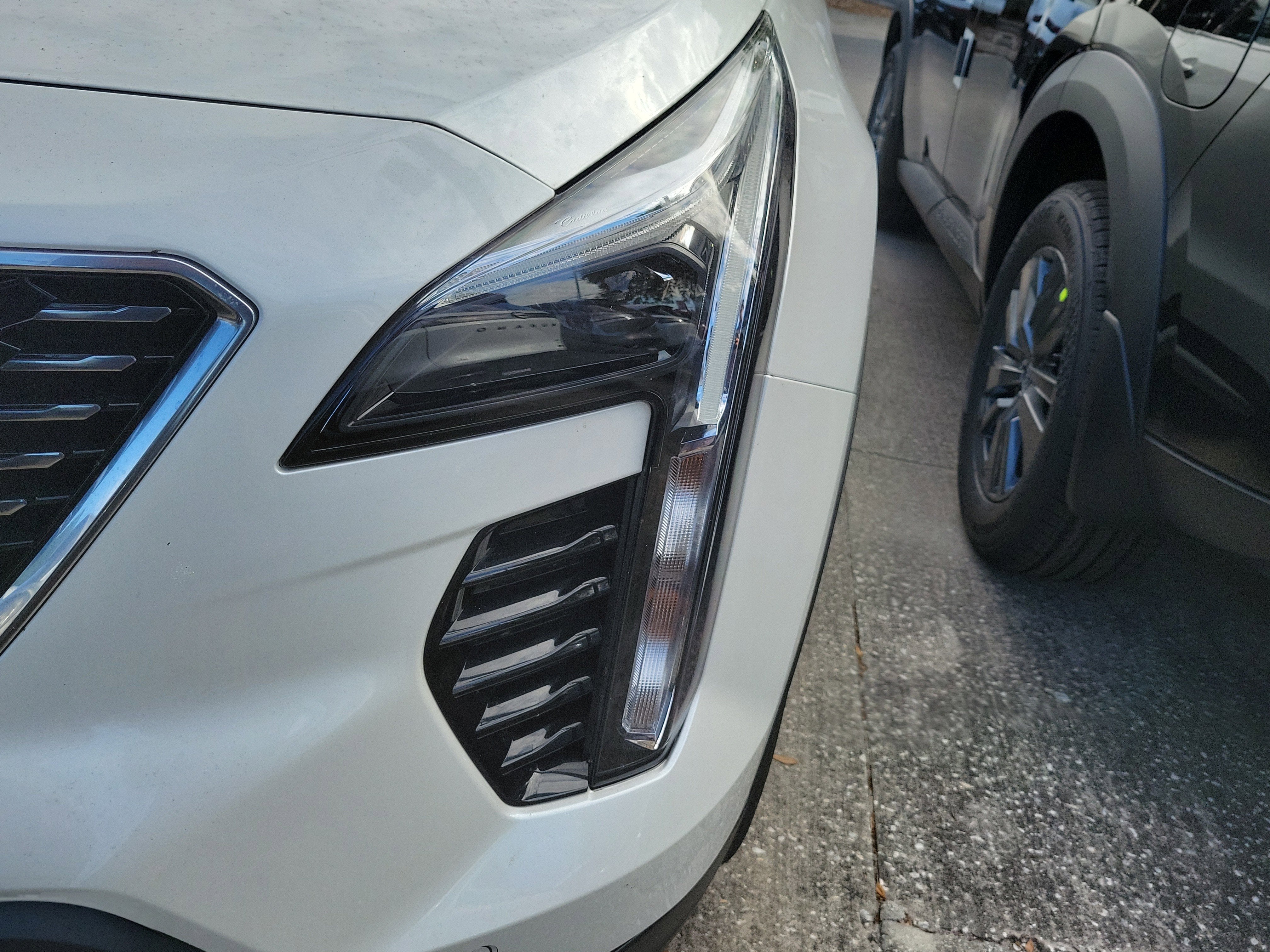 2023 Cadillac XT4 FWD Premium Luxury