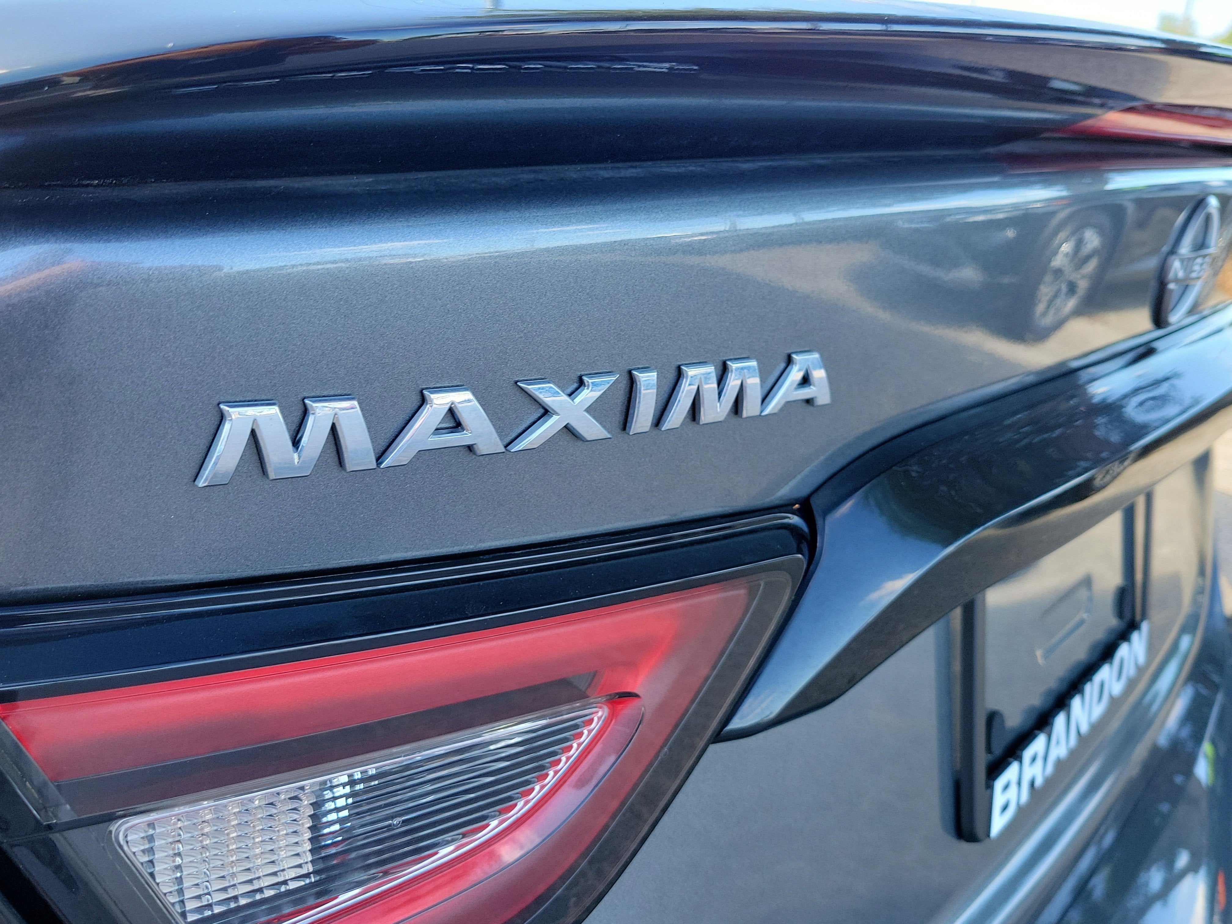 2023 Nissan Maxima SR