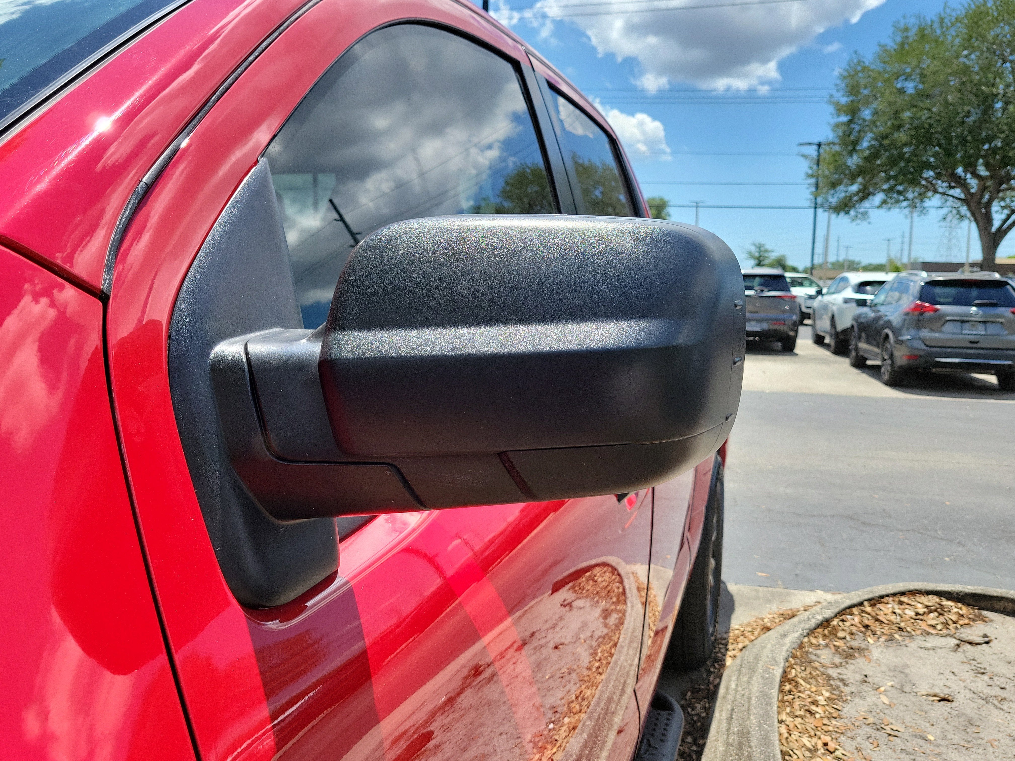 2022 Nissan Titan SV