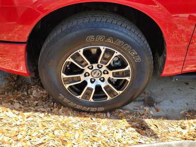 2022 Nissan Titan SV