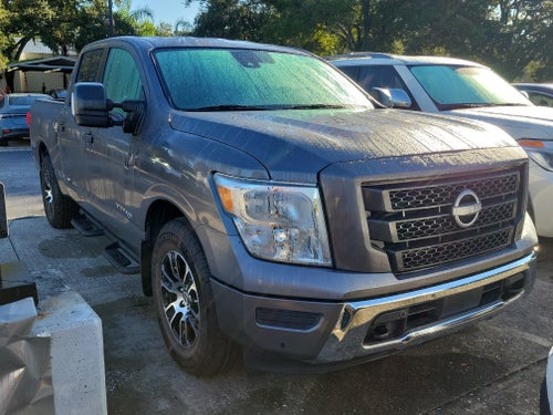 2023 Nissan Titan SV
