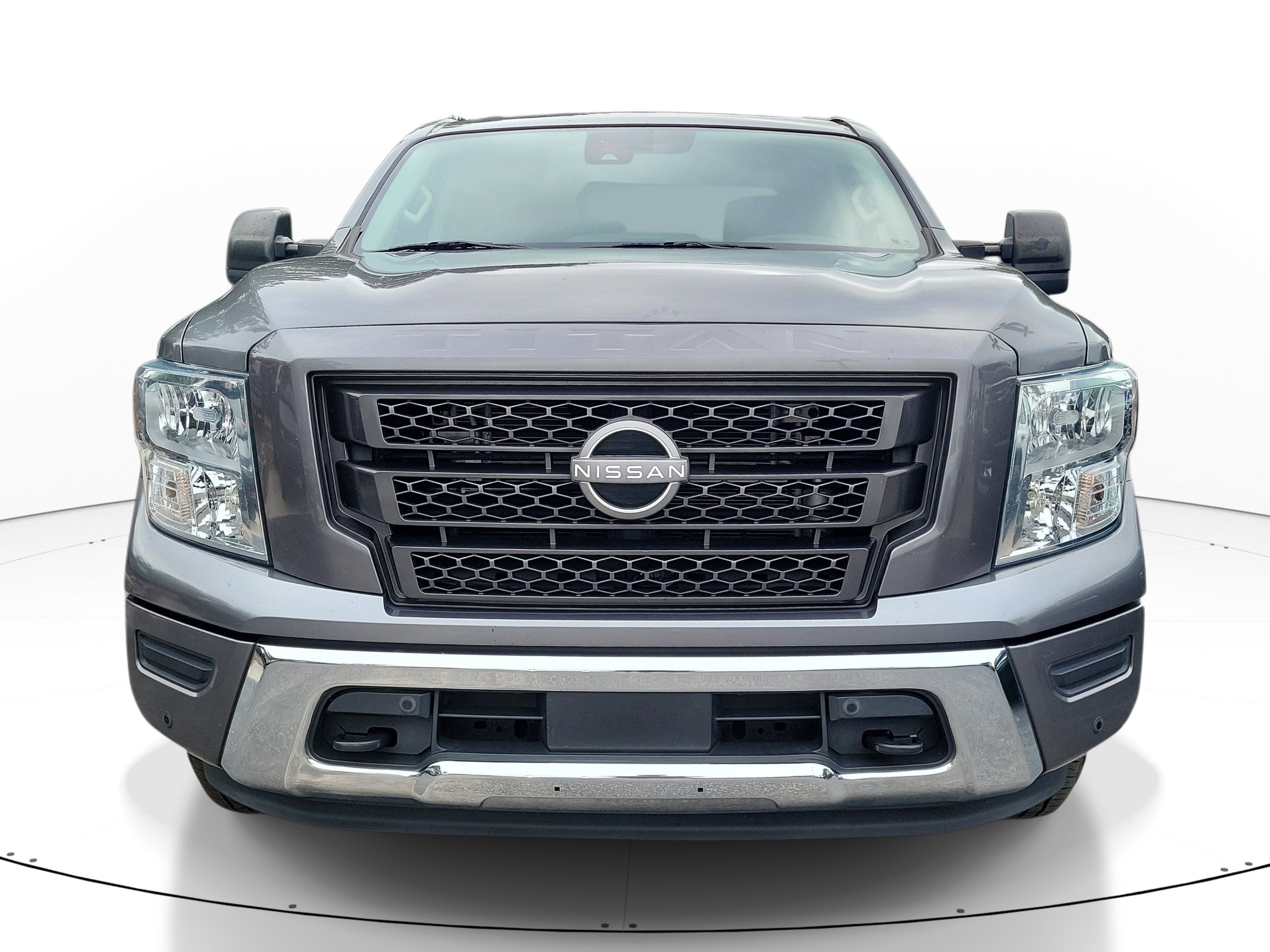 2023 Nissan Titan SV