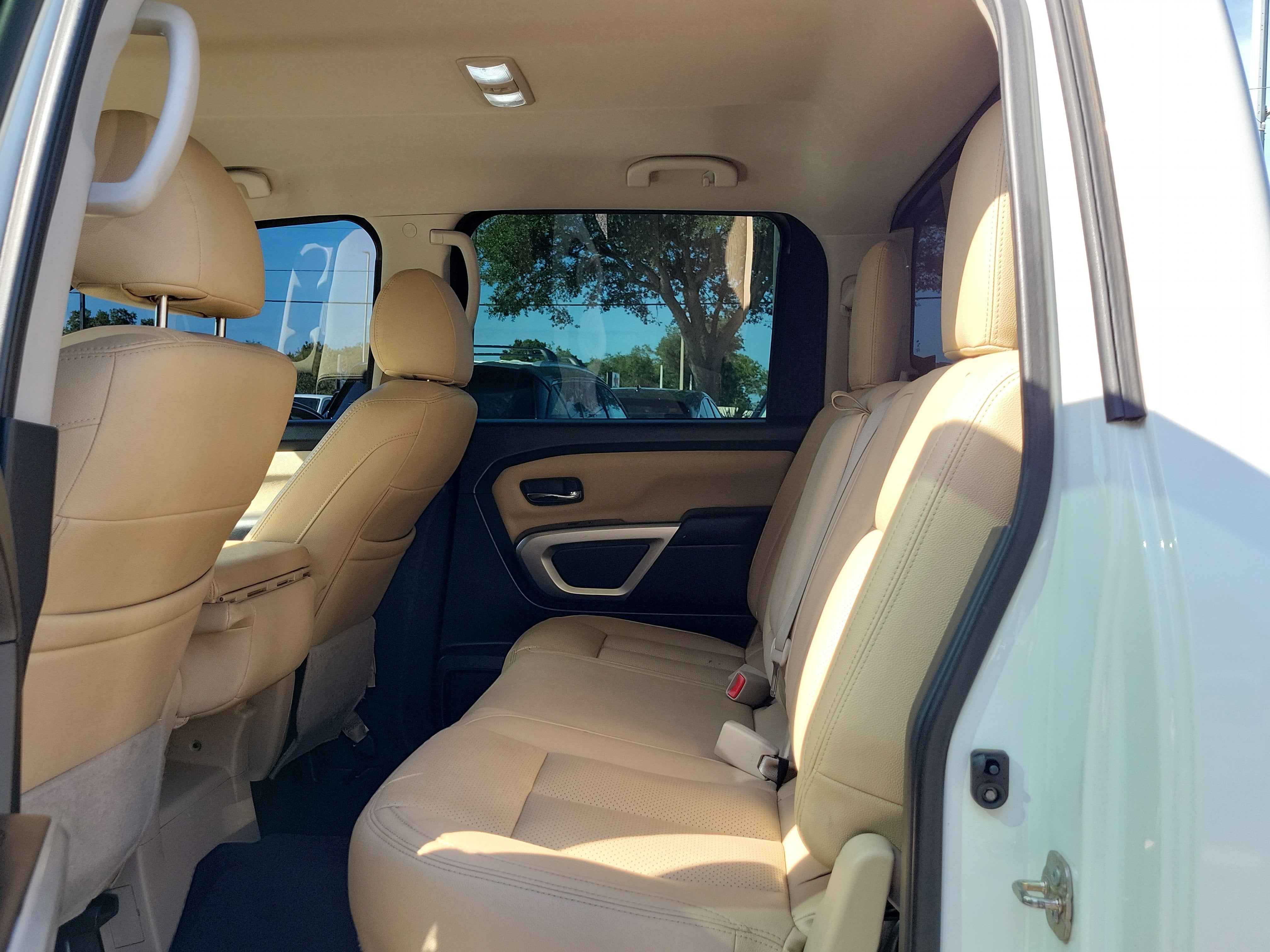 2017 Nissan Titan SV