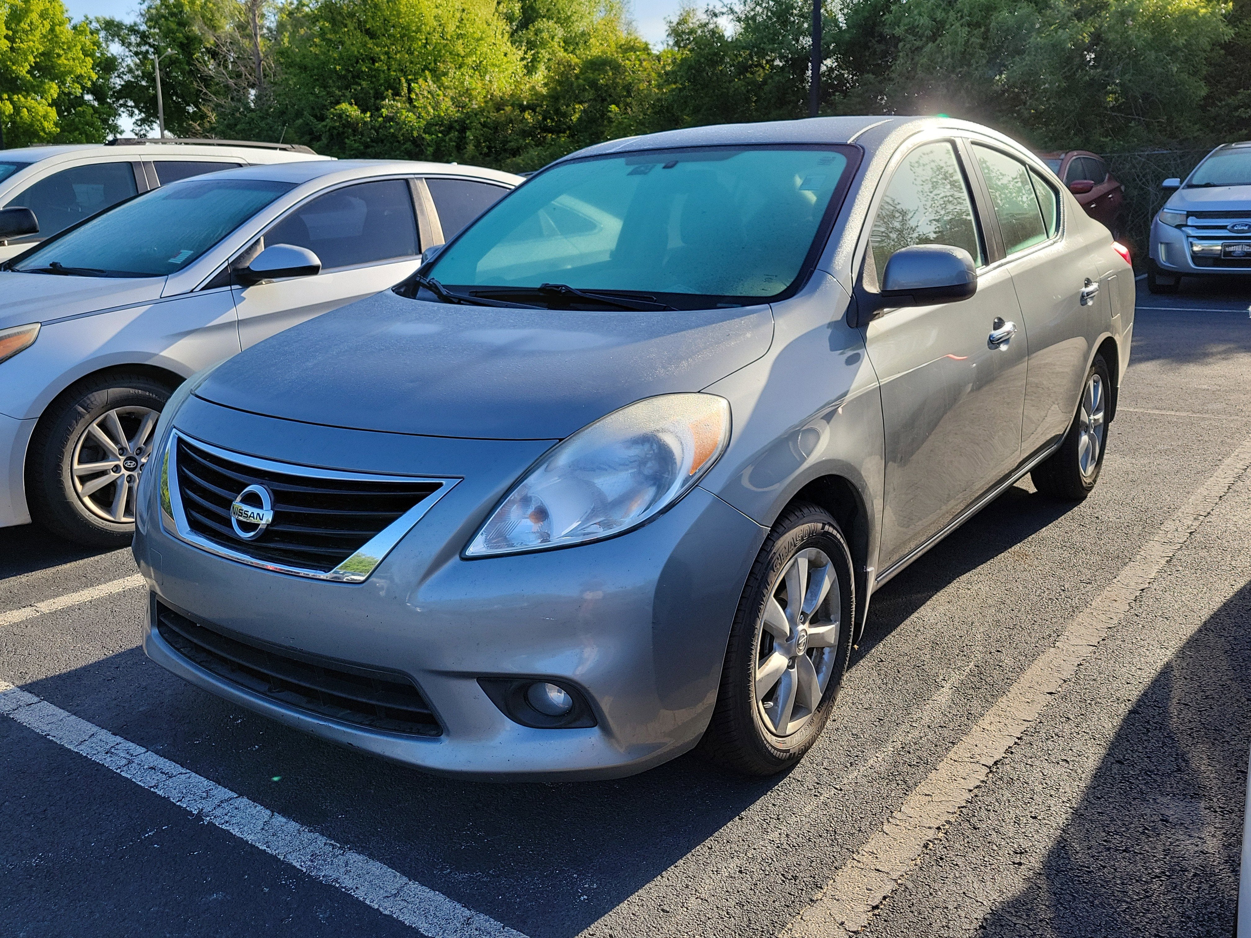 2012 Nissan Versa SL