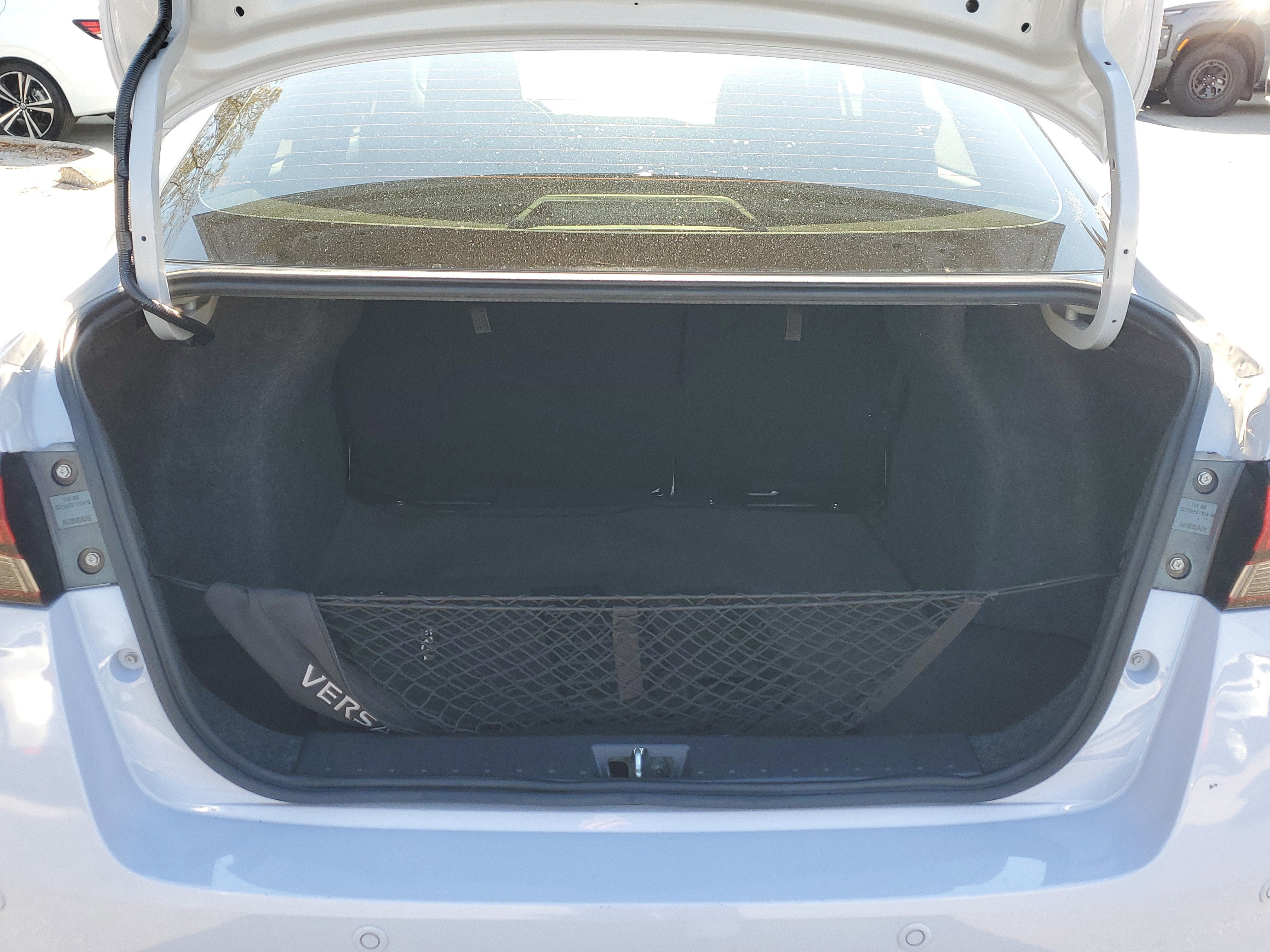 2023 Nissan Versa SR