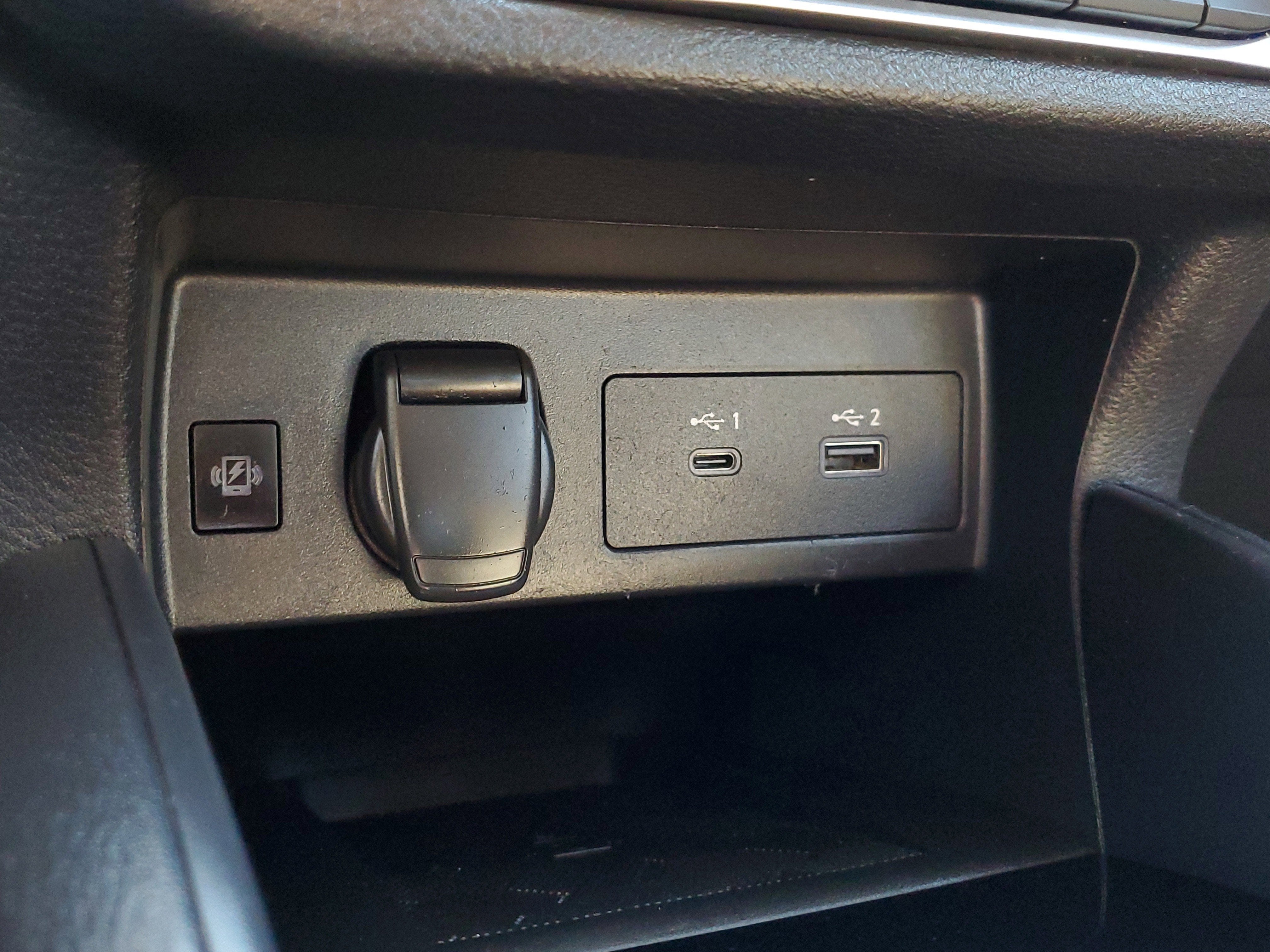 2023 Nissan Versa SR