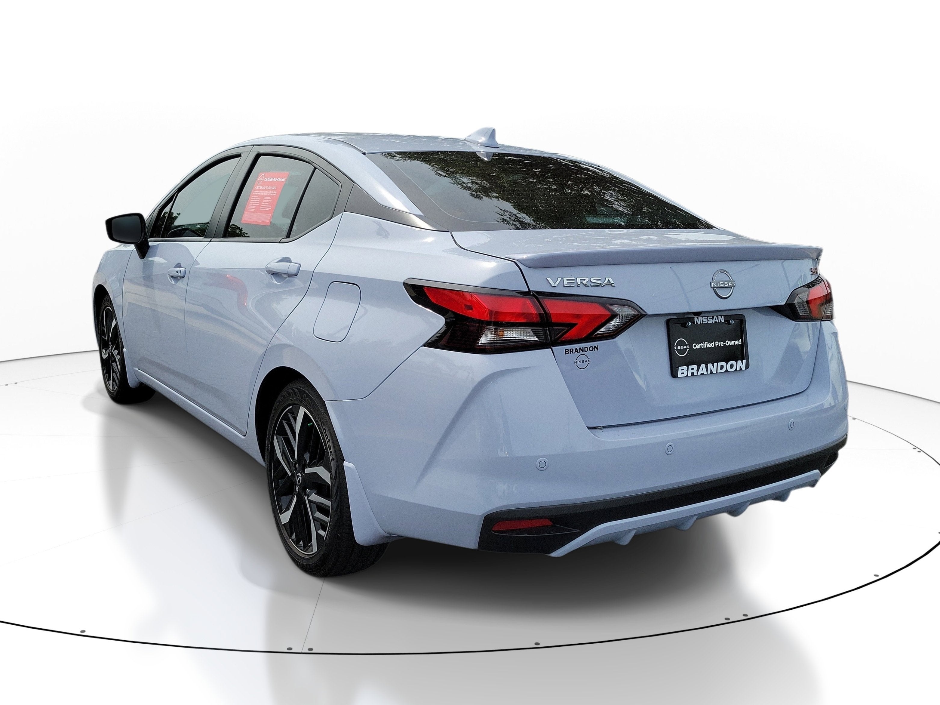 2025 Nissan Versa SR