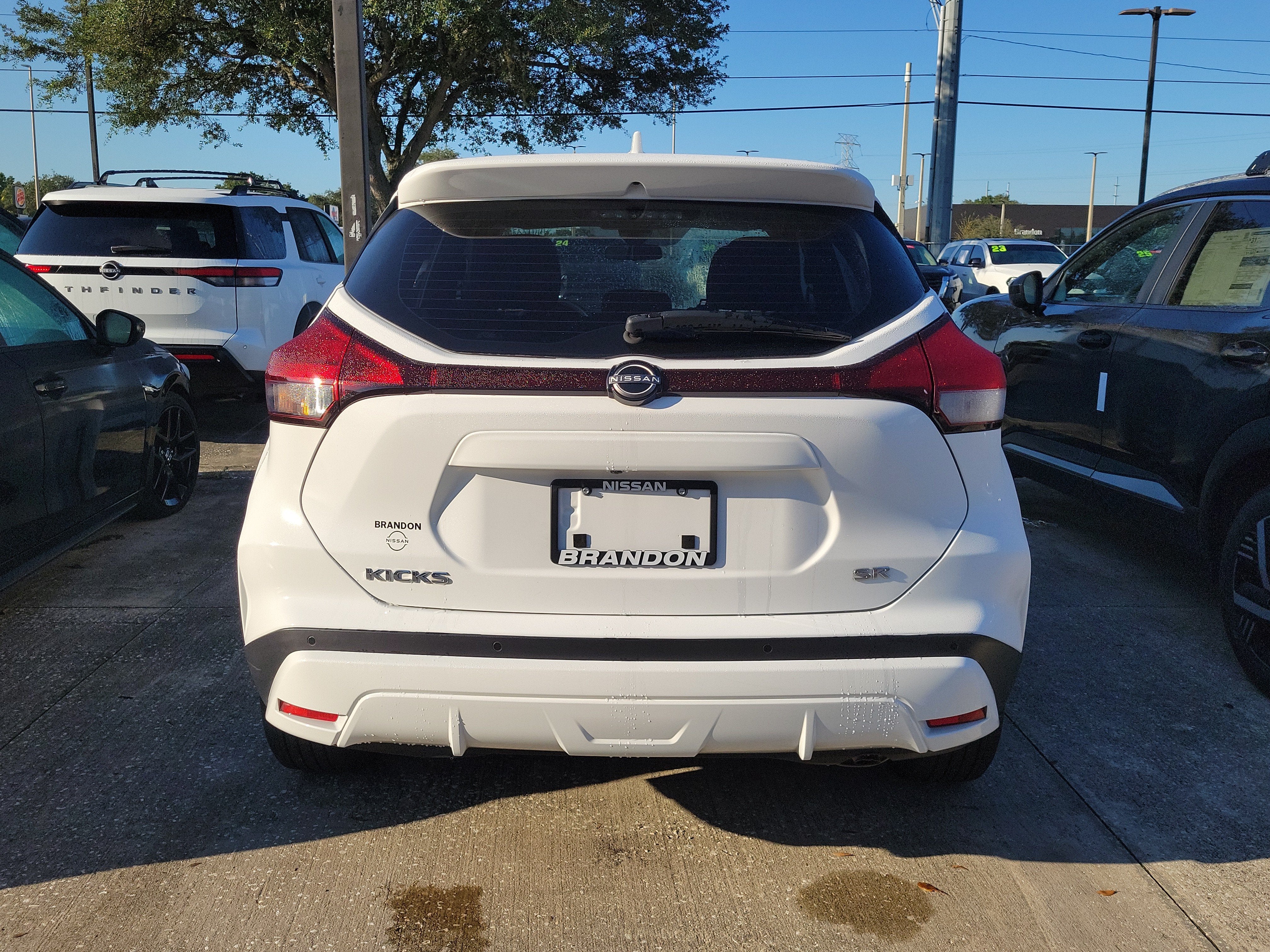 2024 Nissan Kicks SR