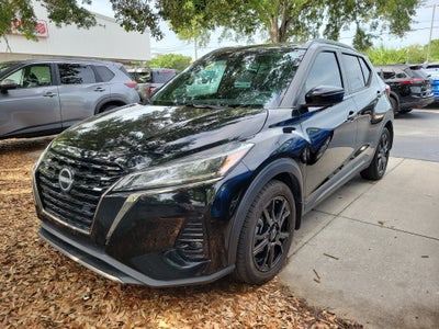 2022 Nissan Kicks SR