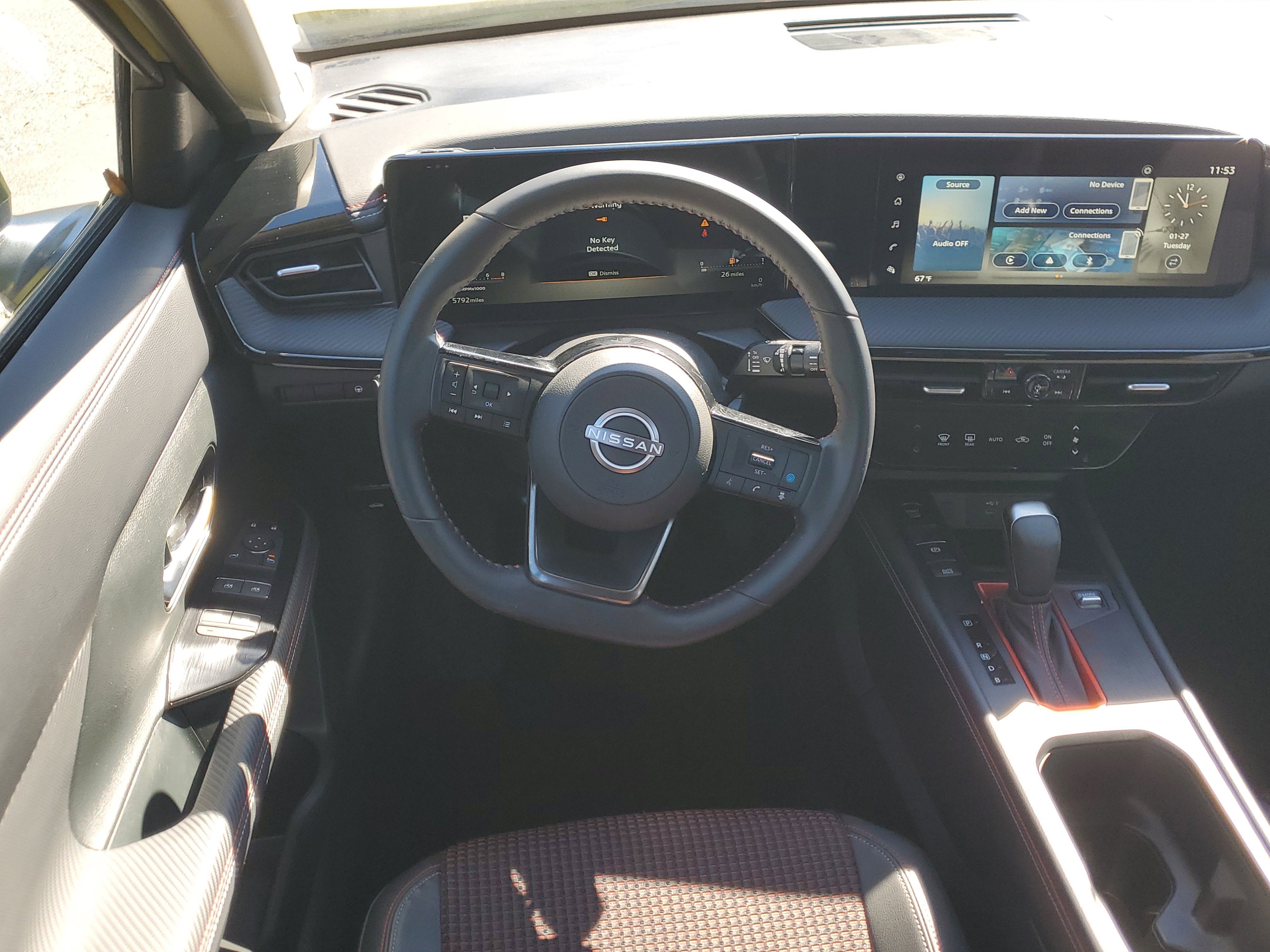 2025 Nissan Kicks SR