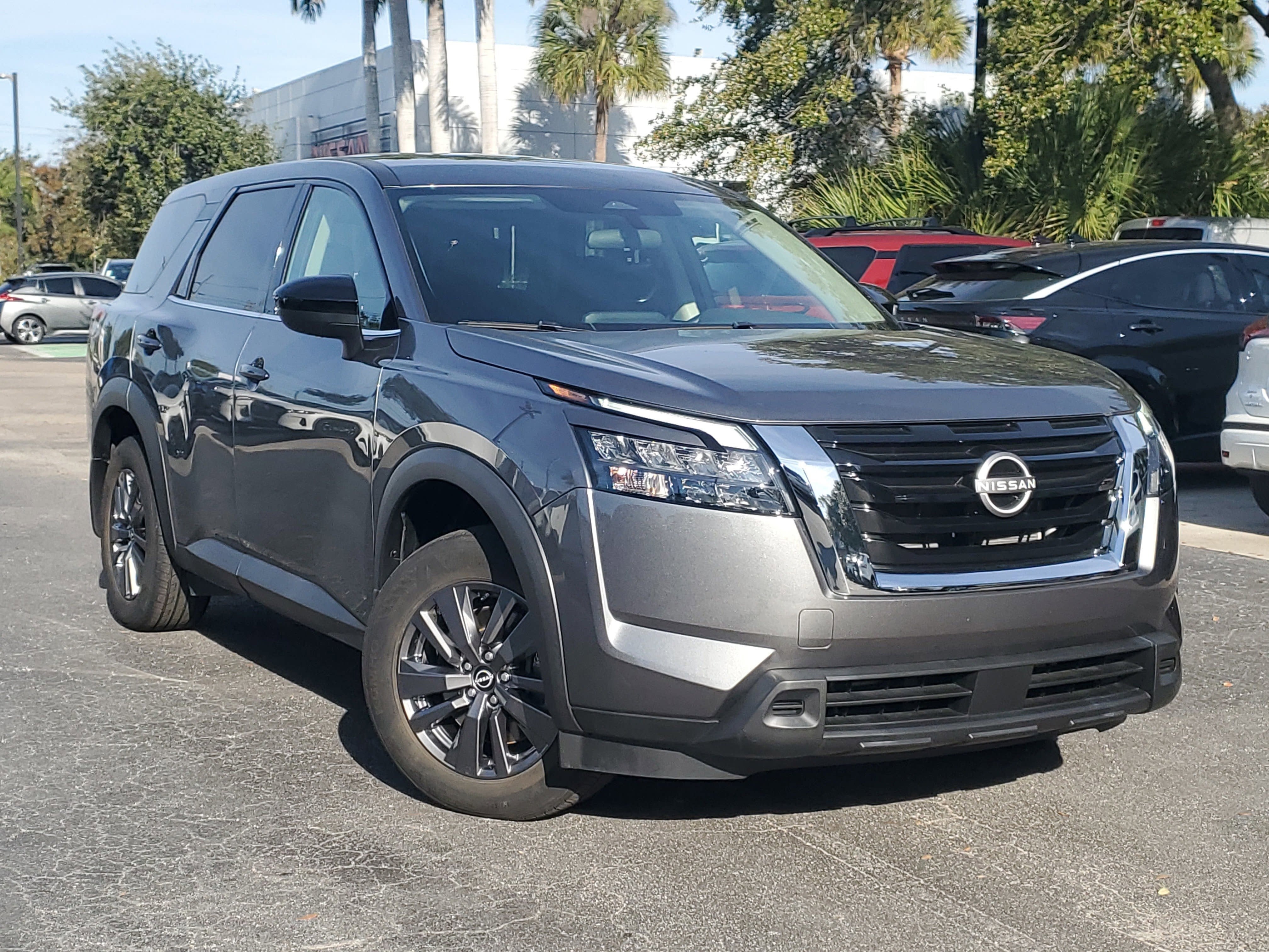 2024 Nissan Pathfinder S