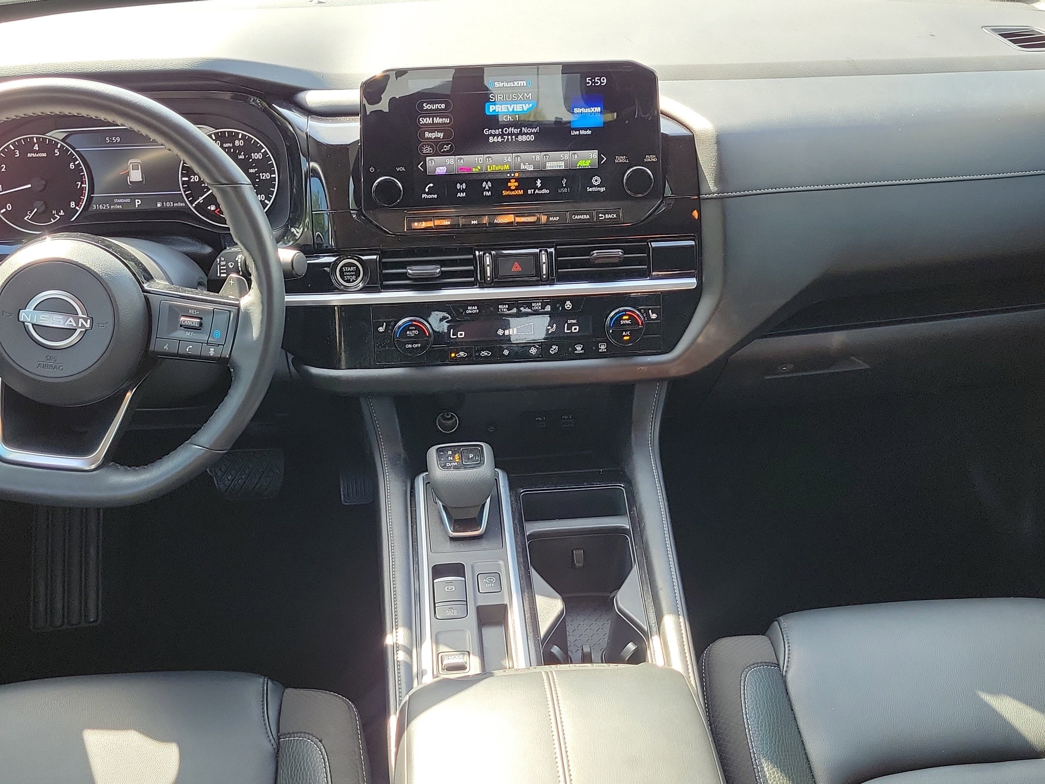 2023 Nissan Pathfinder SL
