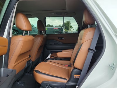 2024 Nissan Pathfinder Platinum