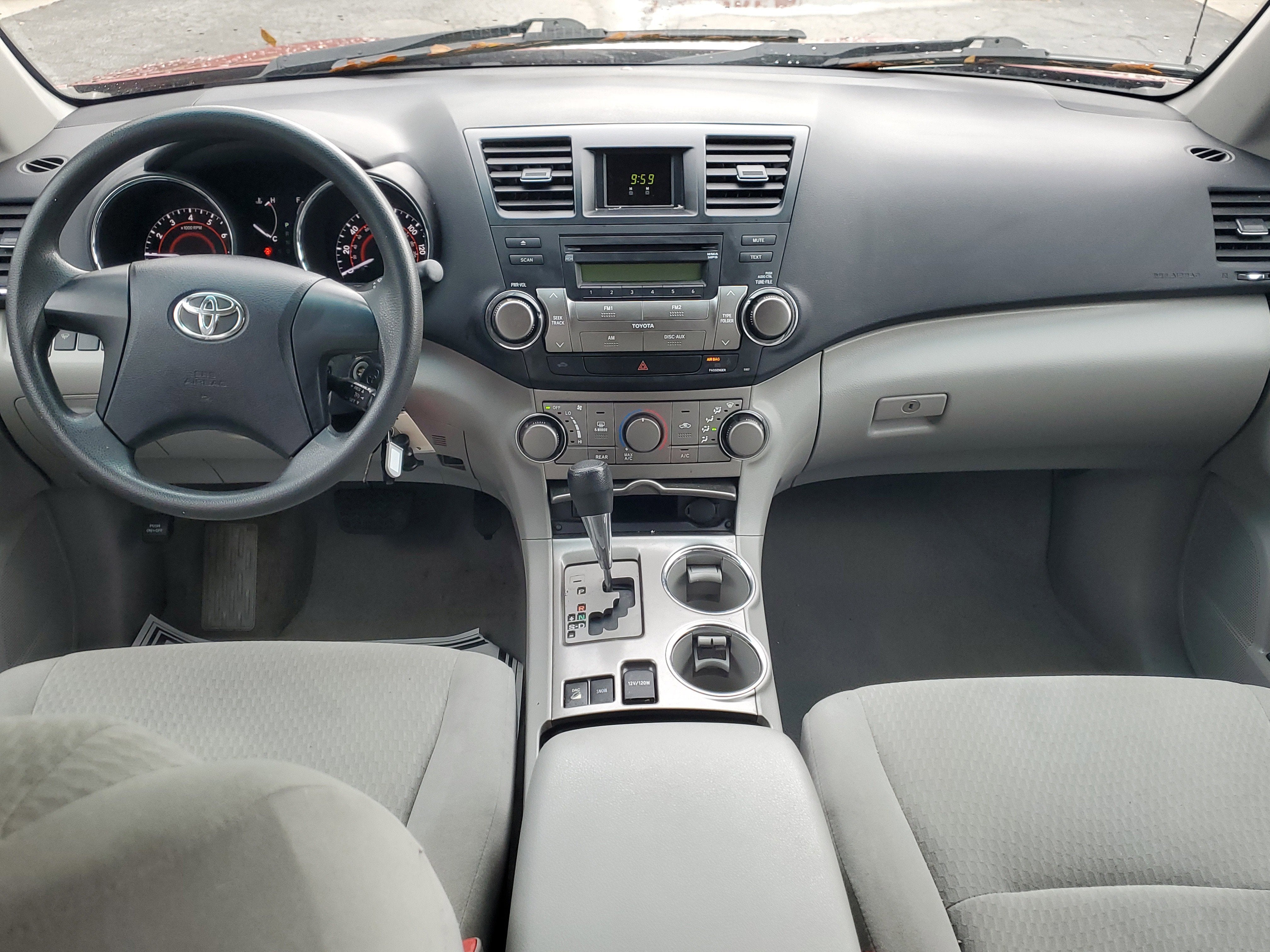 2010 Toyota Highlander Base