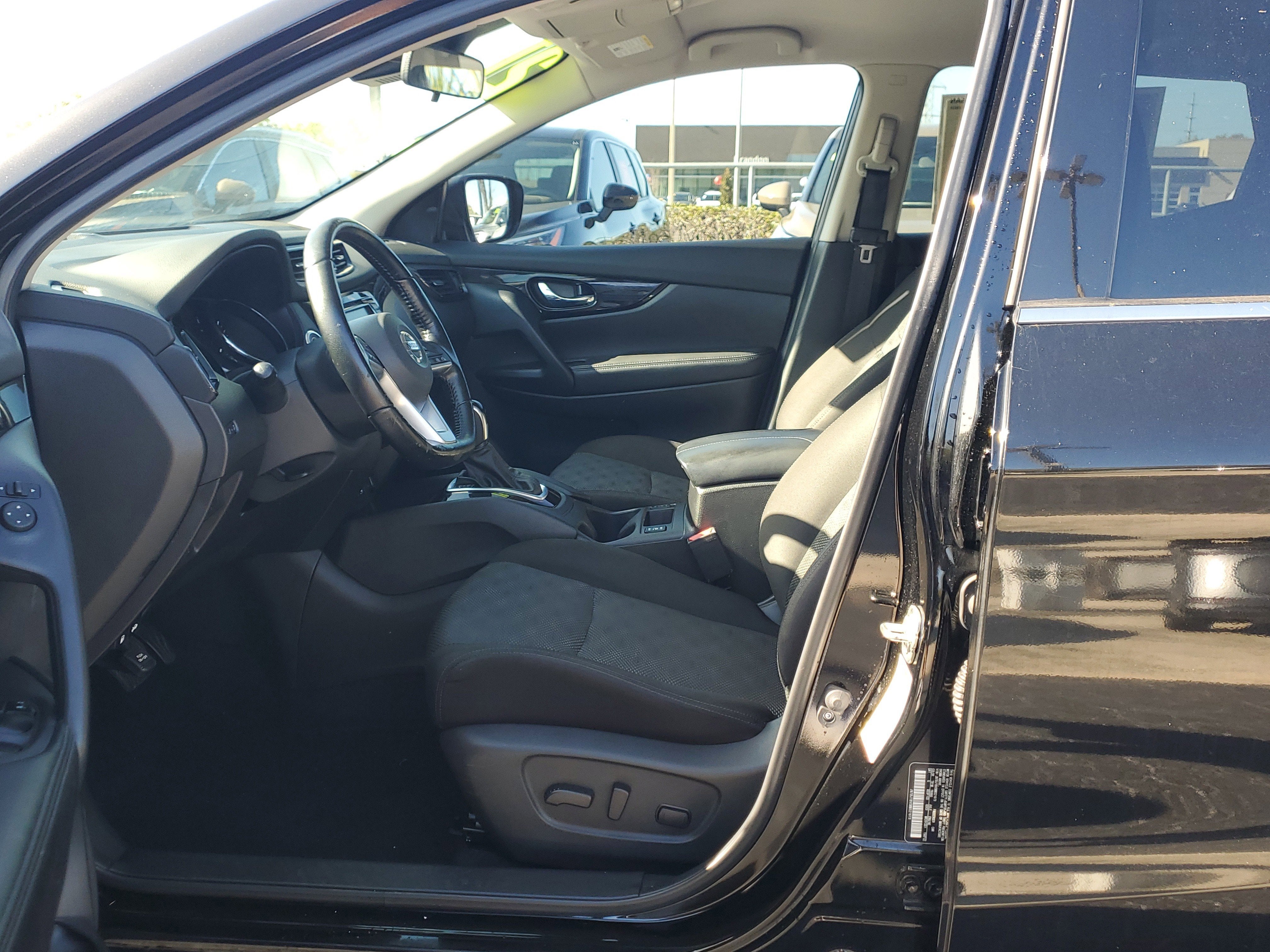 2021 Nissan Rogue Sport SV