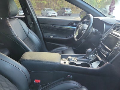 2023 Nissan Maxima SR