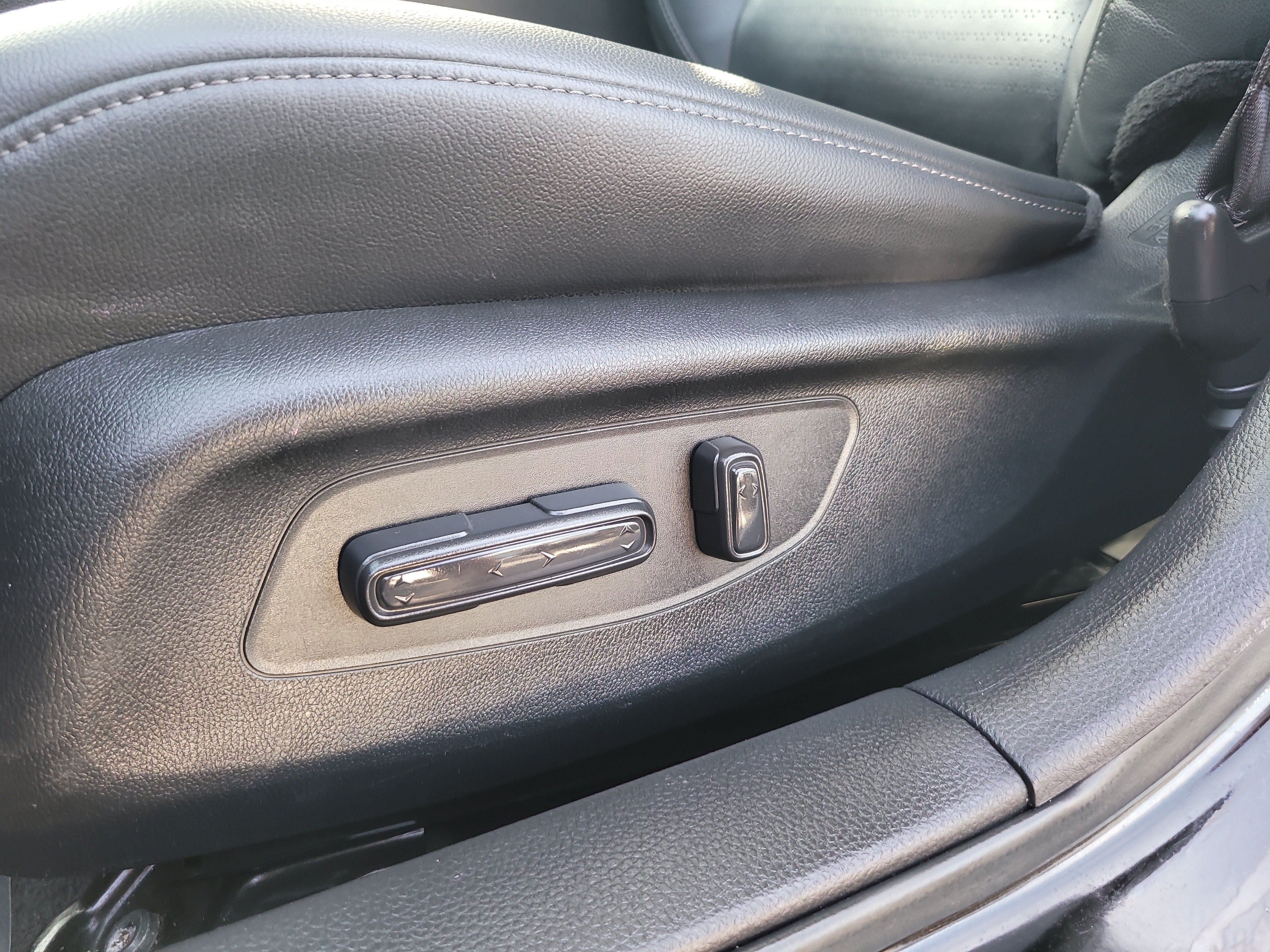 2024 Honda Civic Hatchback EX-L
