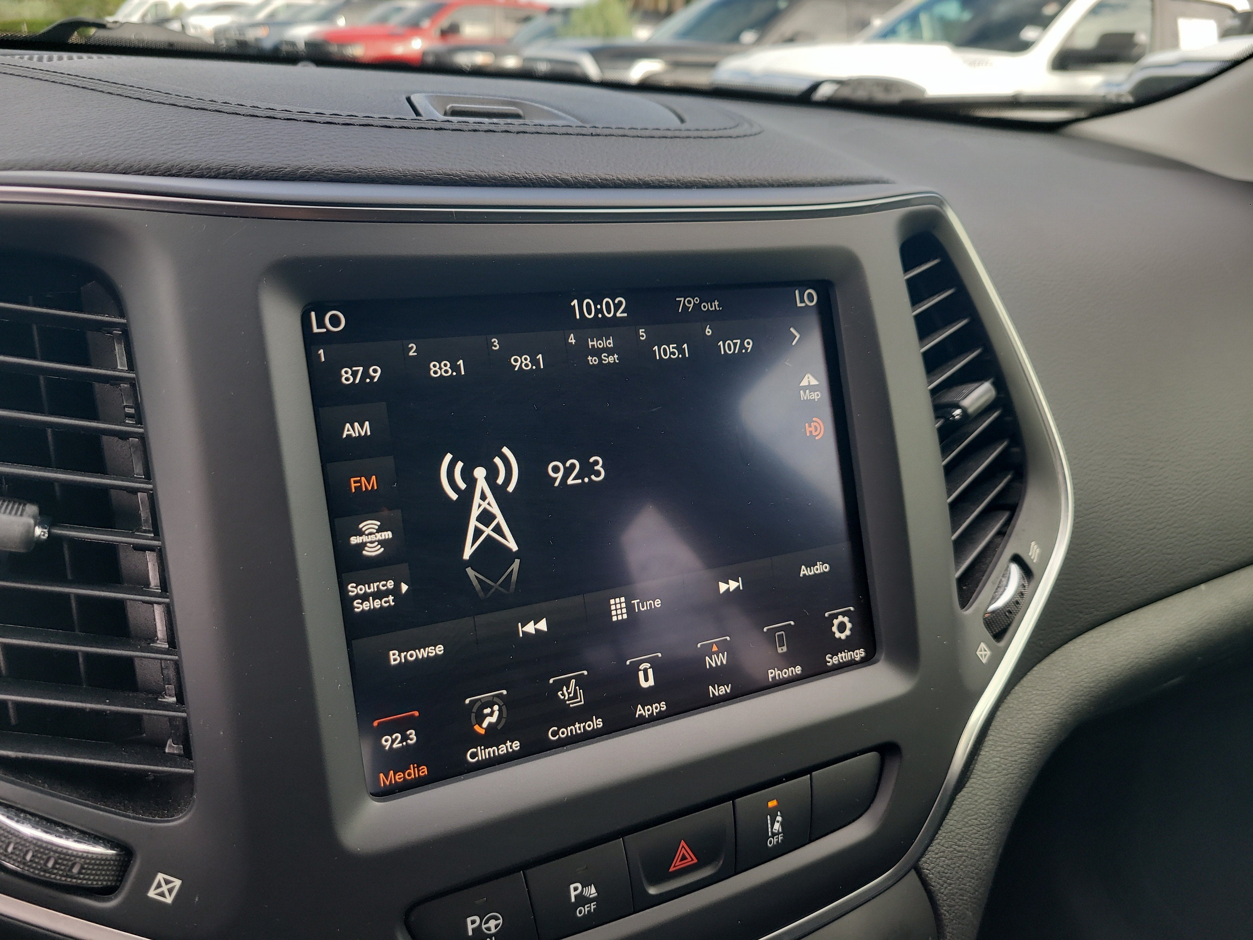 2023 Jeep Cherokee Altitude Lux