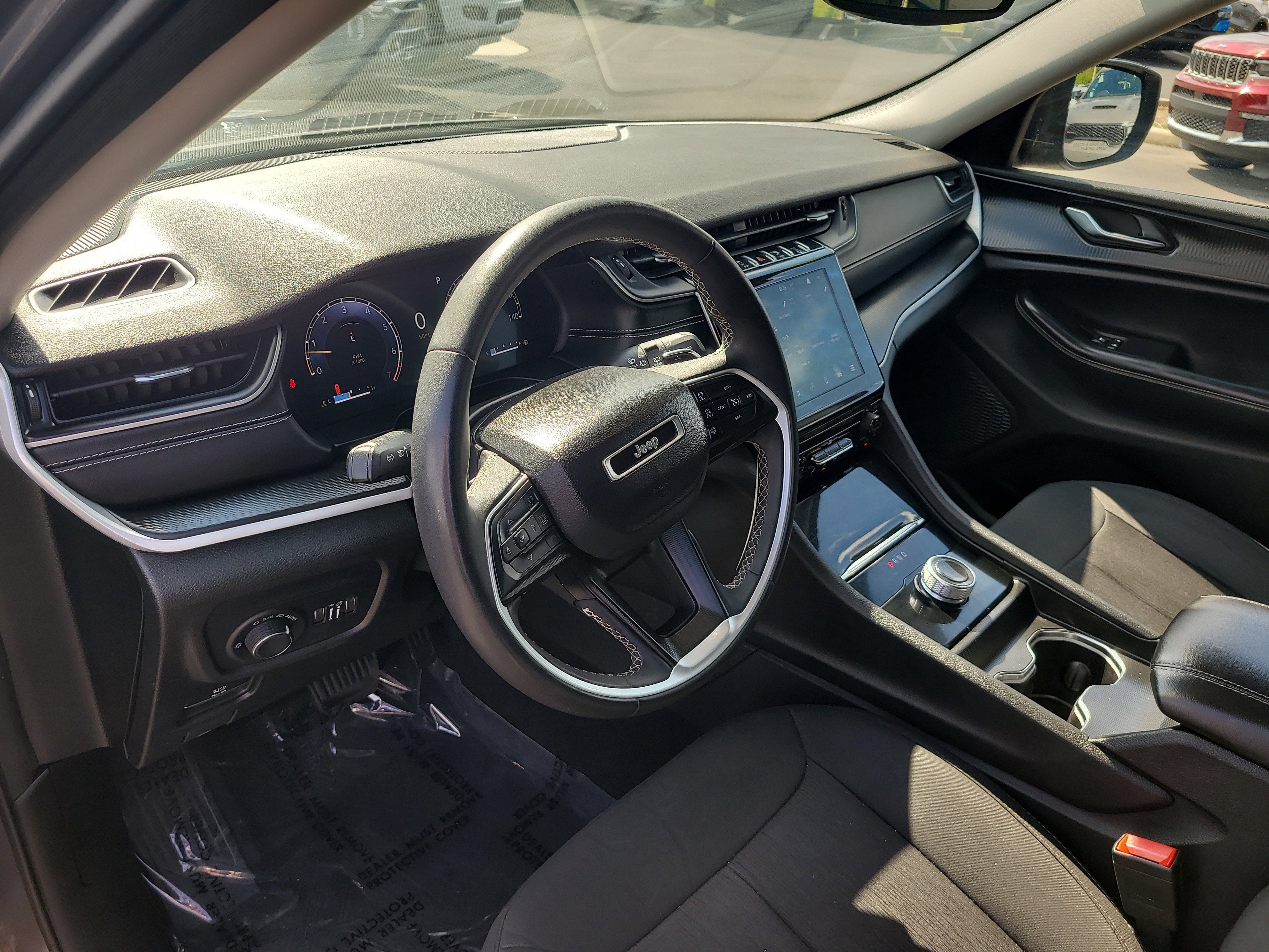 2024 Jeep Grand Cherokee Laredo