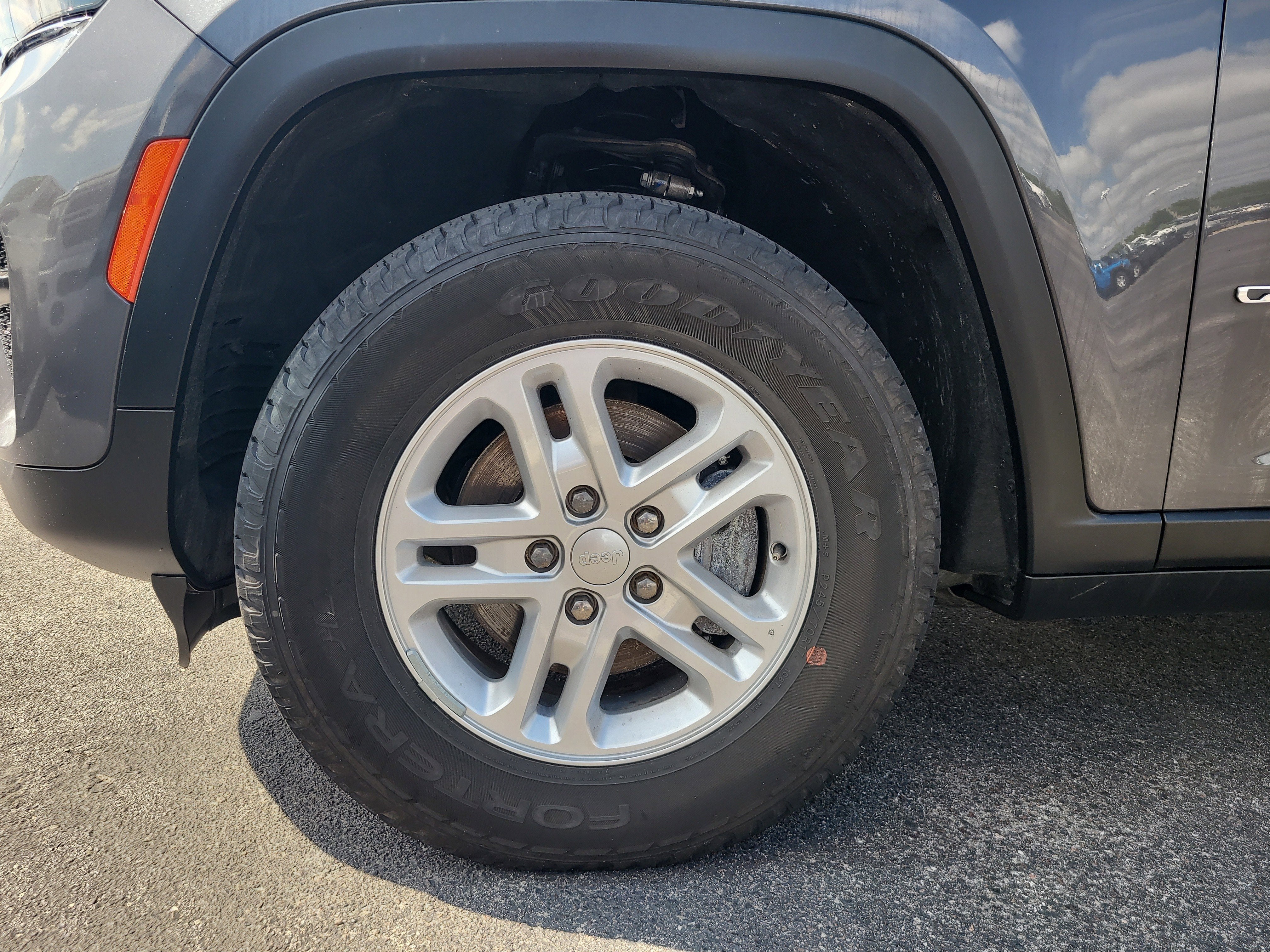 2024 Jeep Grand Cherokee Laredo